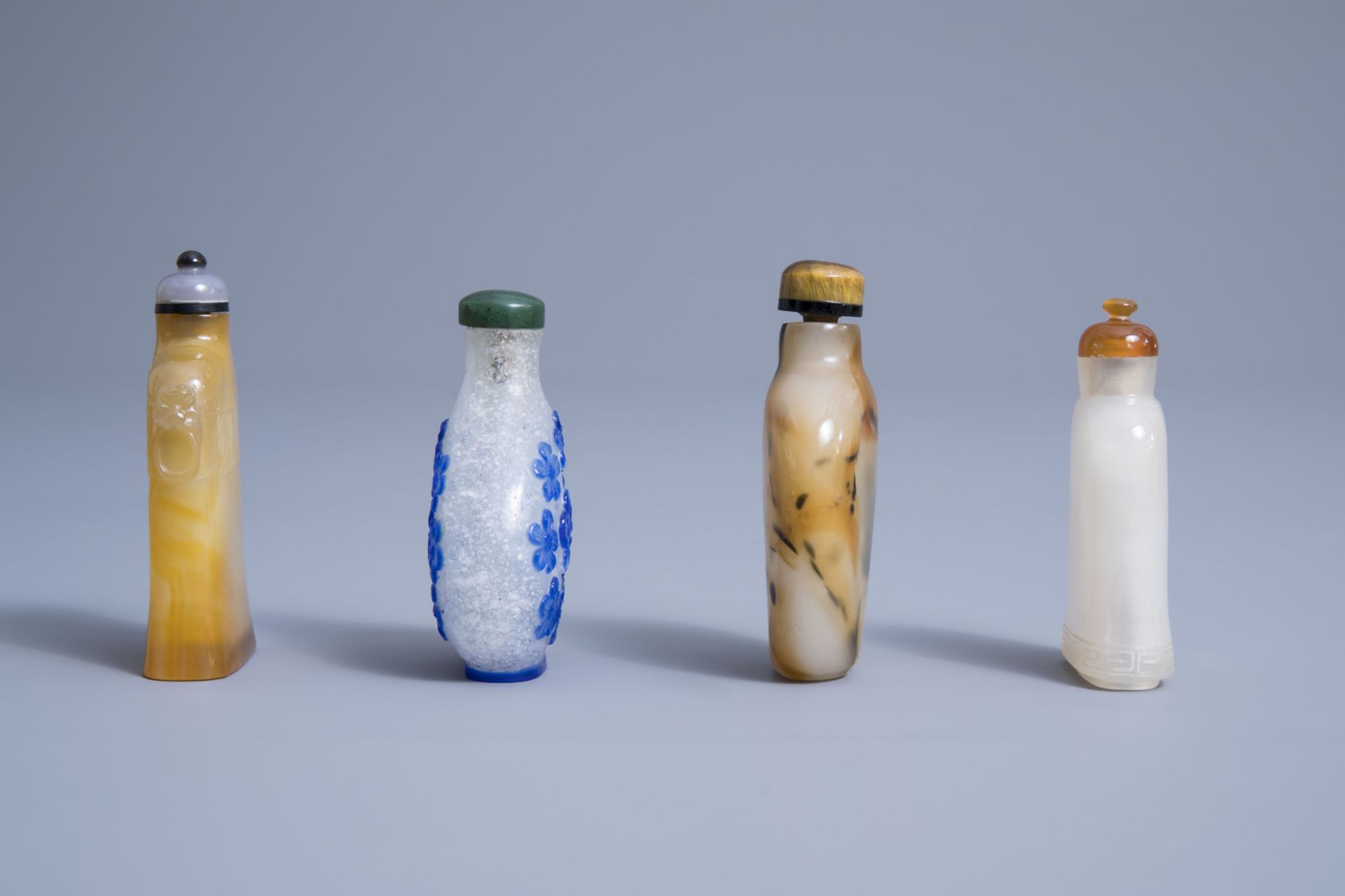 Eight various Chinese glass snuff bottles, 19th/20th C. - Image 5 of 13