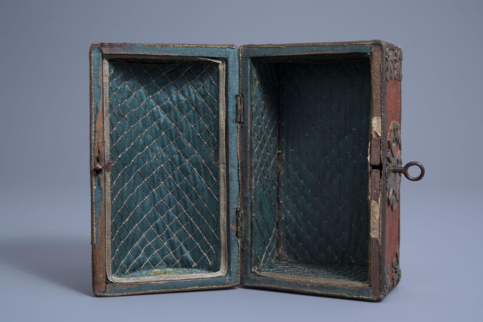 A French brass mounted and lined wooden jewelry or valuables box, 18th C. - Image 8 of 8