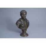 After the antiques: Portrait bust of the Roman emperor August, patinated bronze, 19th C.