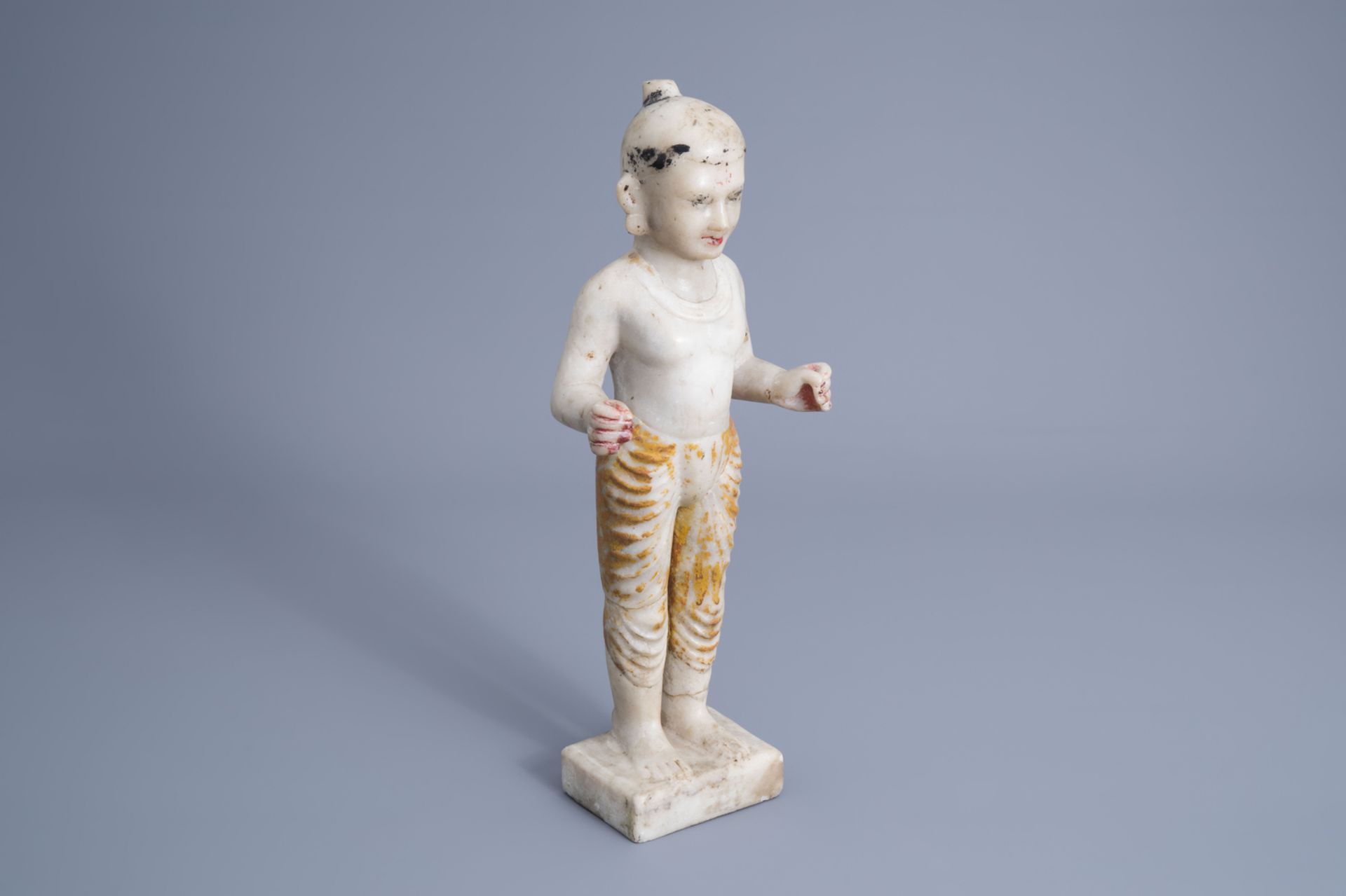 A Jain marble figure of Tirthankara, 19th C. - Image 7 of 7