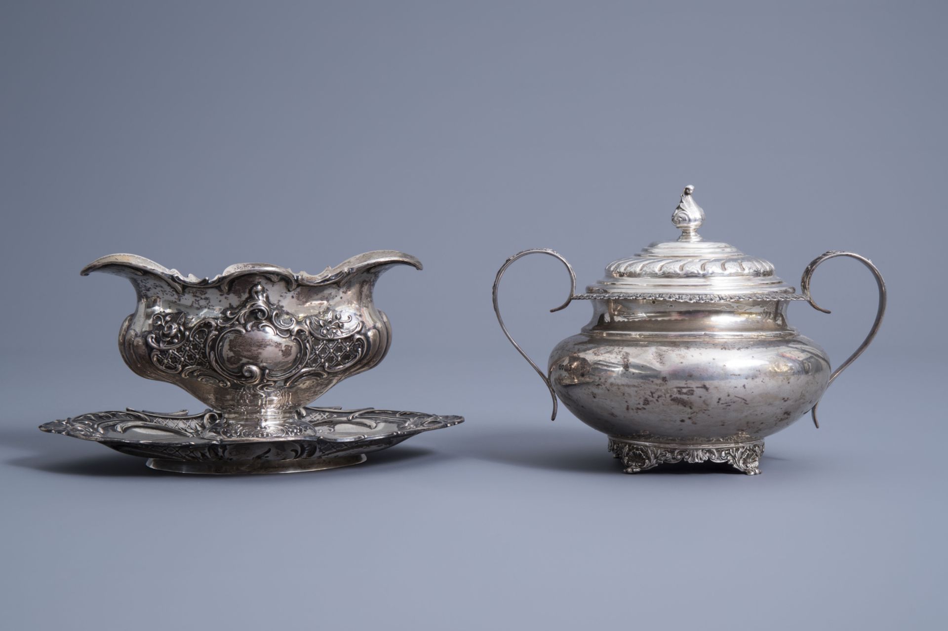 An interesting and varied collection of silver table objects, various origins, 19th/20th C. - Image 19 of 22