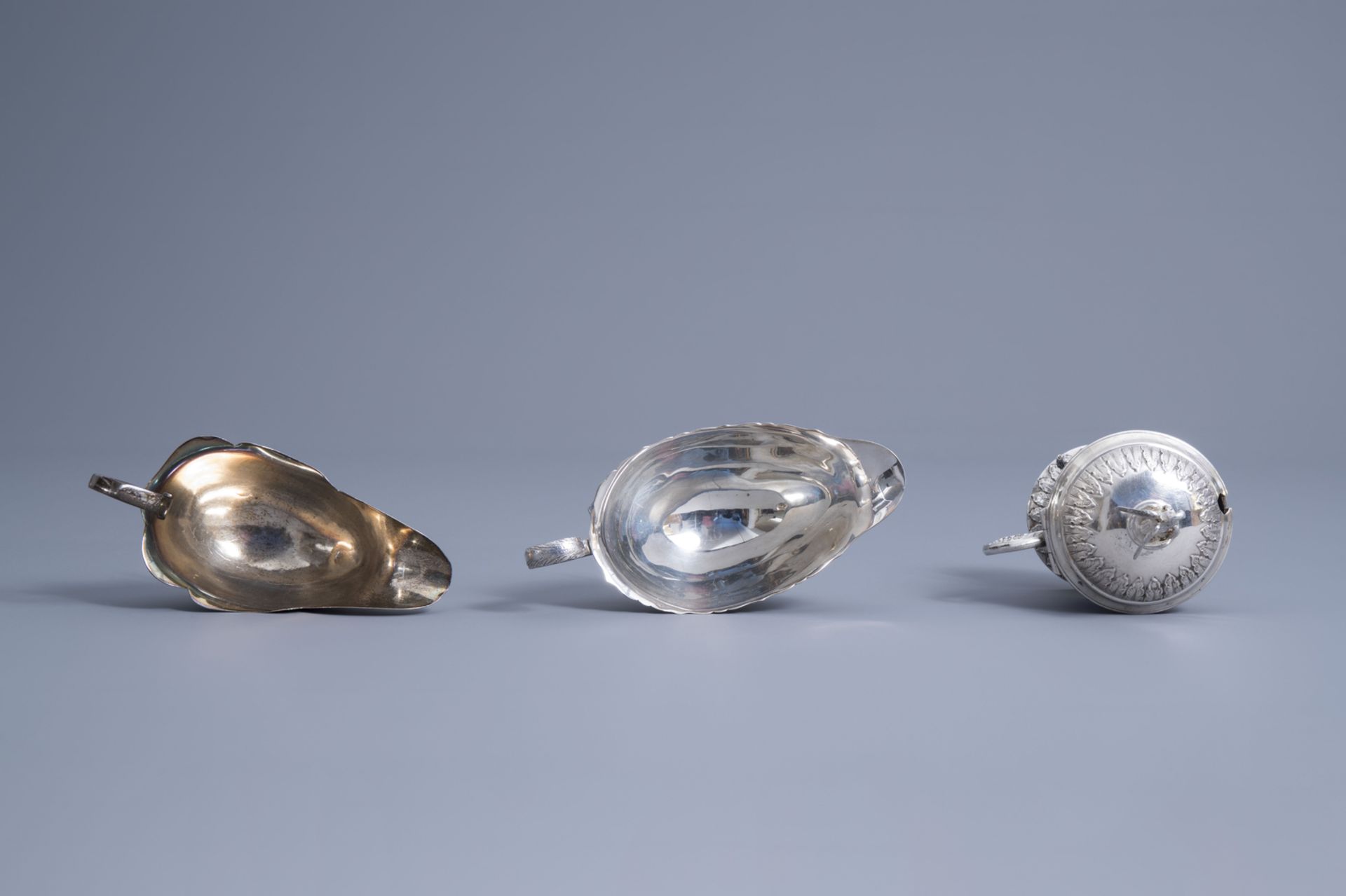 An interesting and varied collection of silver table objects, various origins, 19th/20th C. - Image 14 of 22
