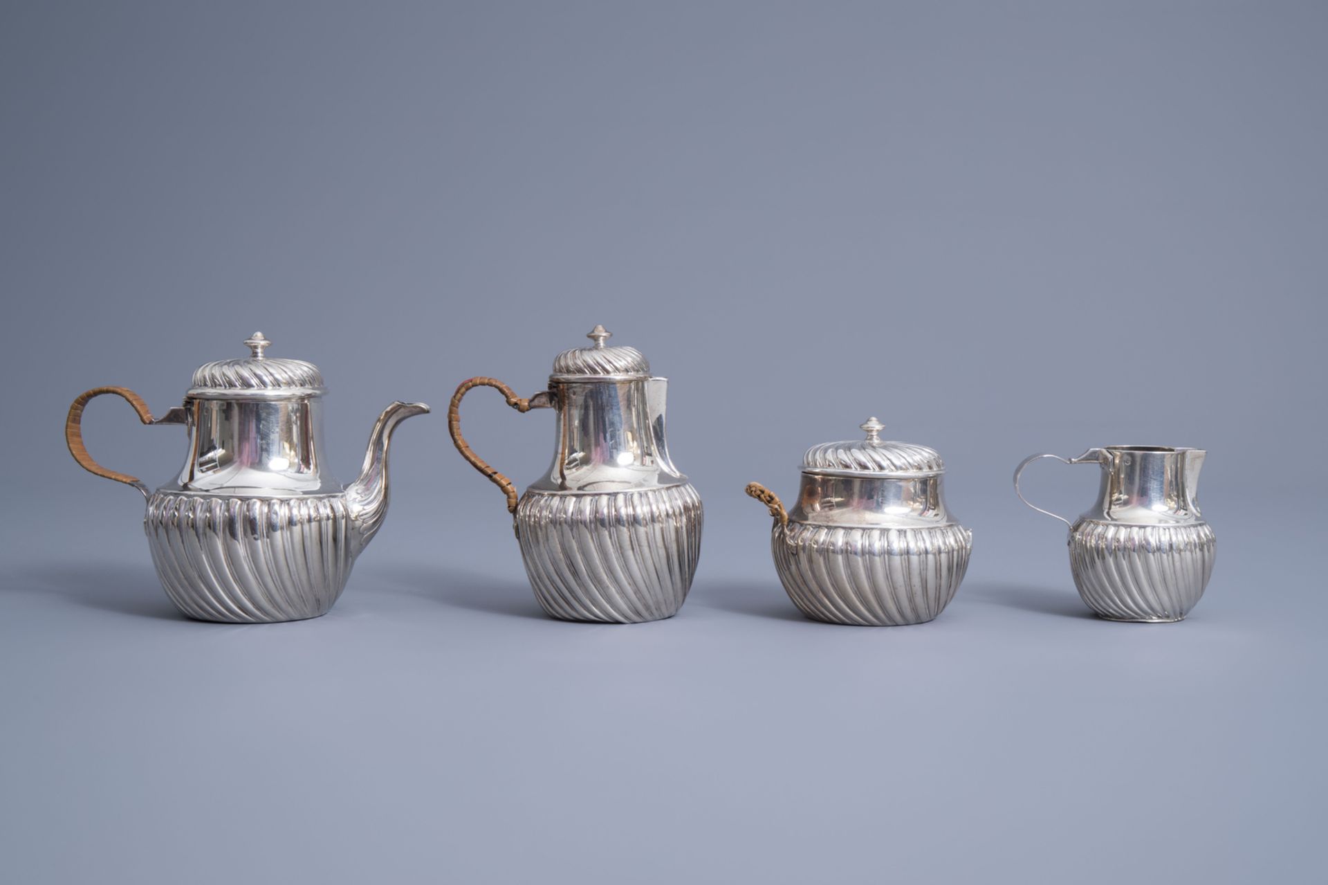 An interesting and varied collection of silver table objects, various origins, 19th/20th C. - Image 2 of 22