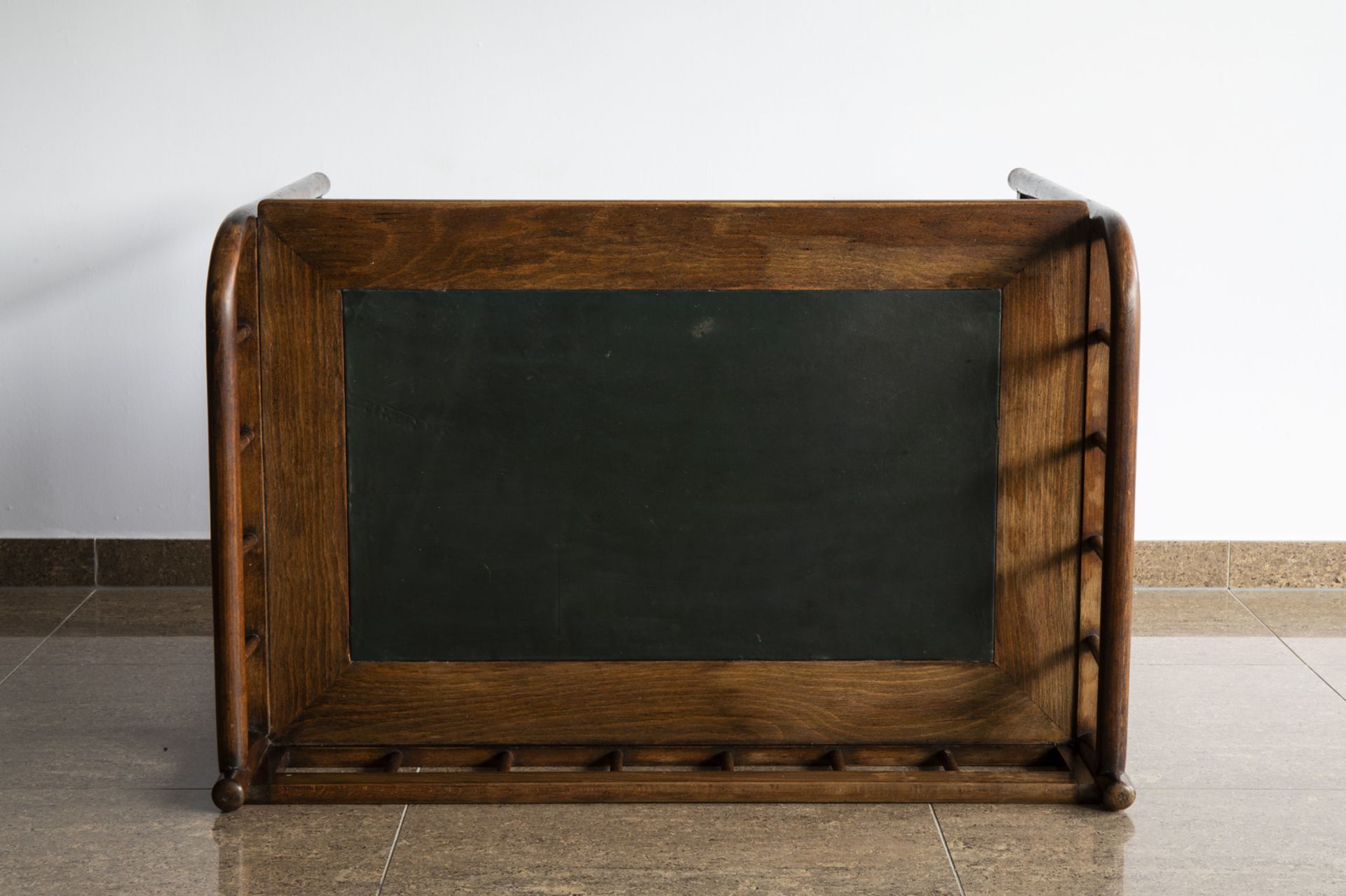 Attributed to Josef Hoffmann (1870-1956): A bentwood writing desk, Austria, beginning of the 20th C. - Image 7 of 12