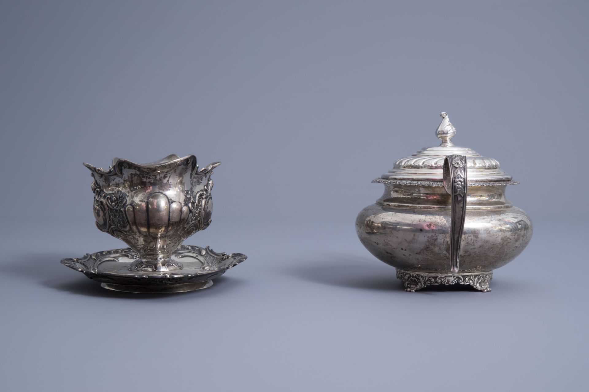 An interesting and varied collection of silver table objects, various origins, 19th/20th C. - Image 18 of 22