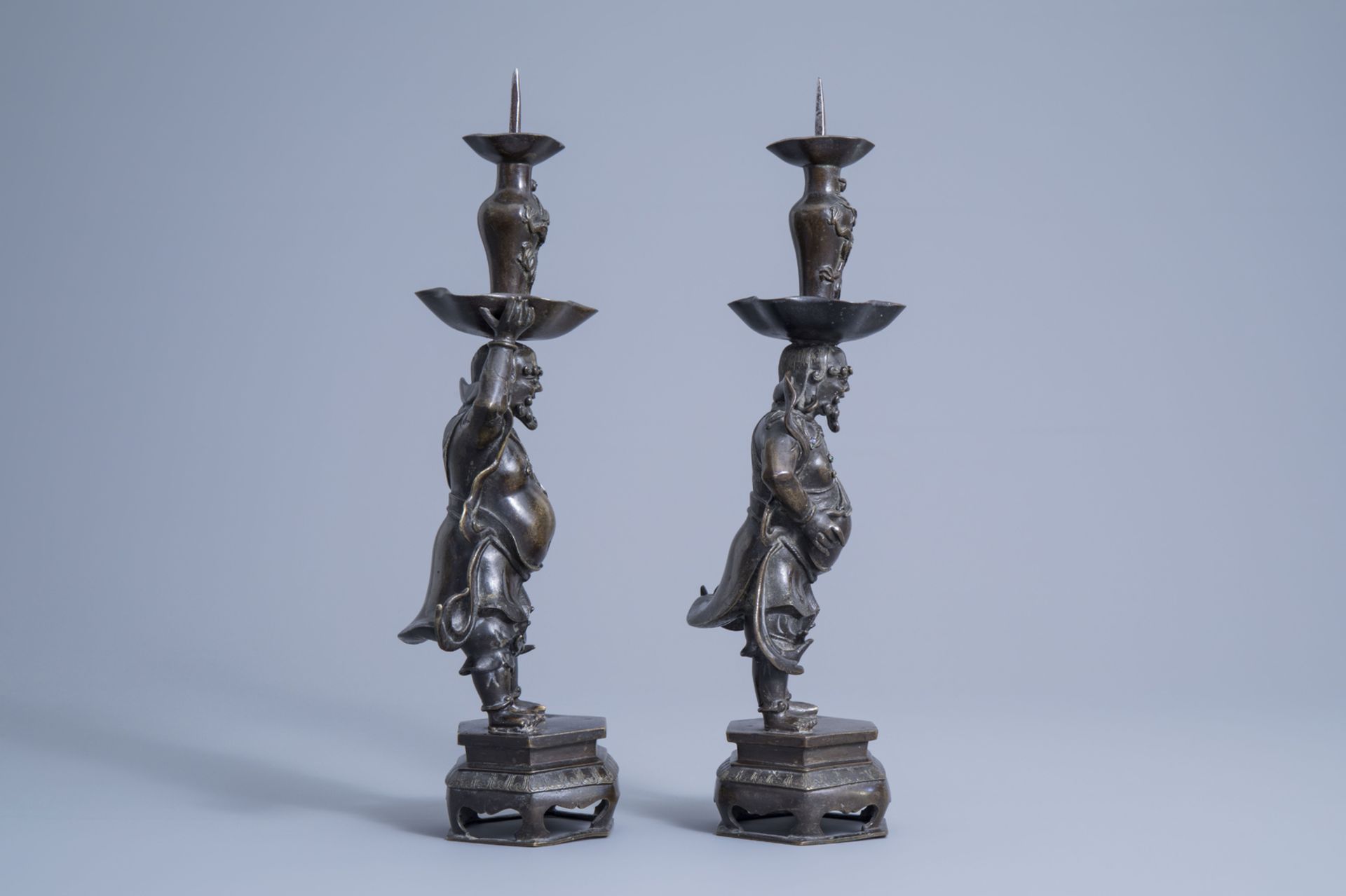 A pair of Chinese inlaid bronze candlesticks, 18th/19th C. - Image 2 of 7