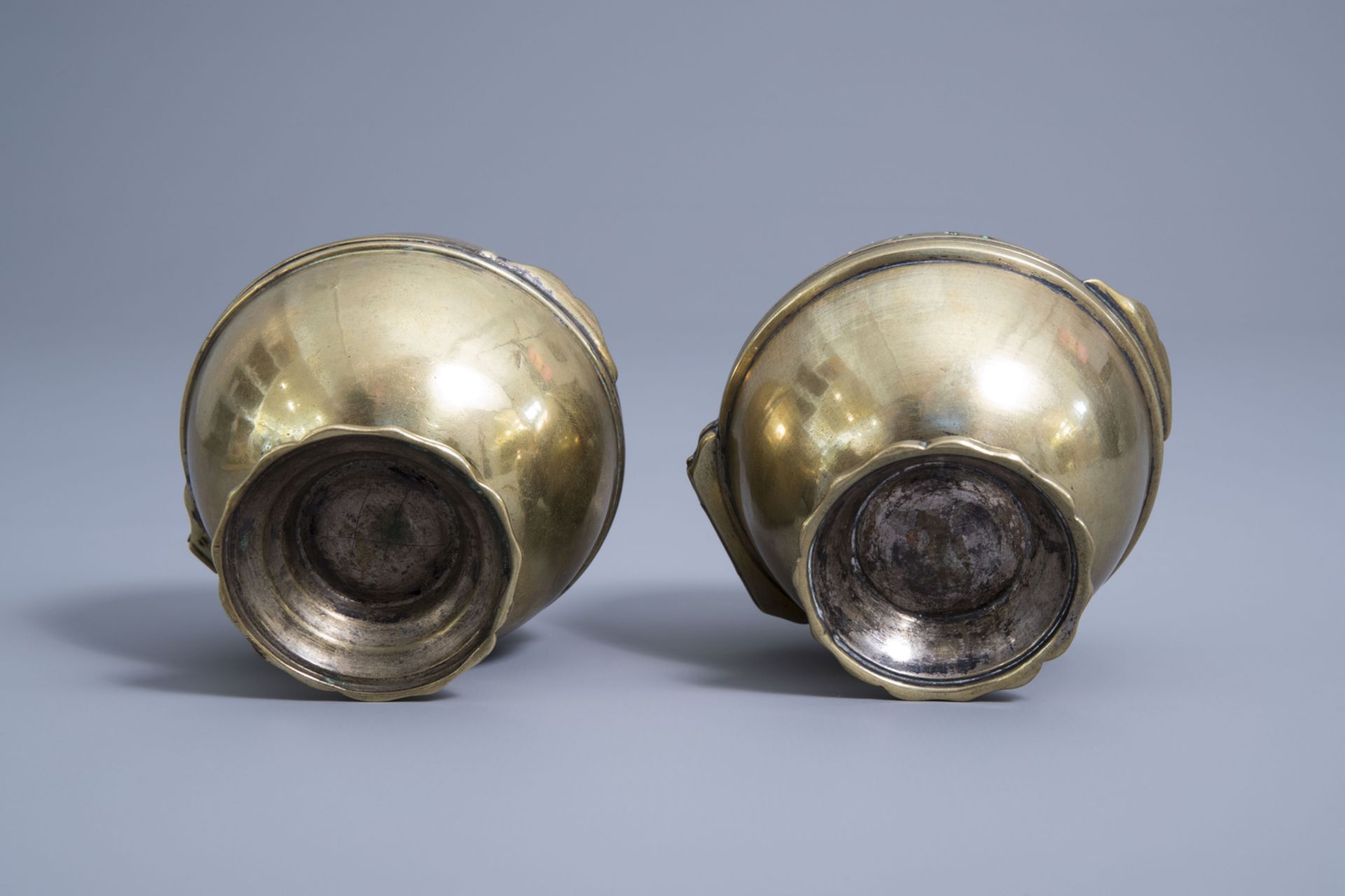 Two French Baroque sphere shaped hand warmers, ca. 1700 - Image 8 of 9