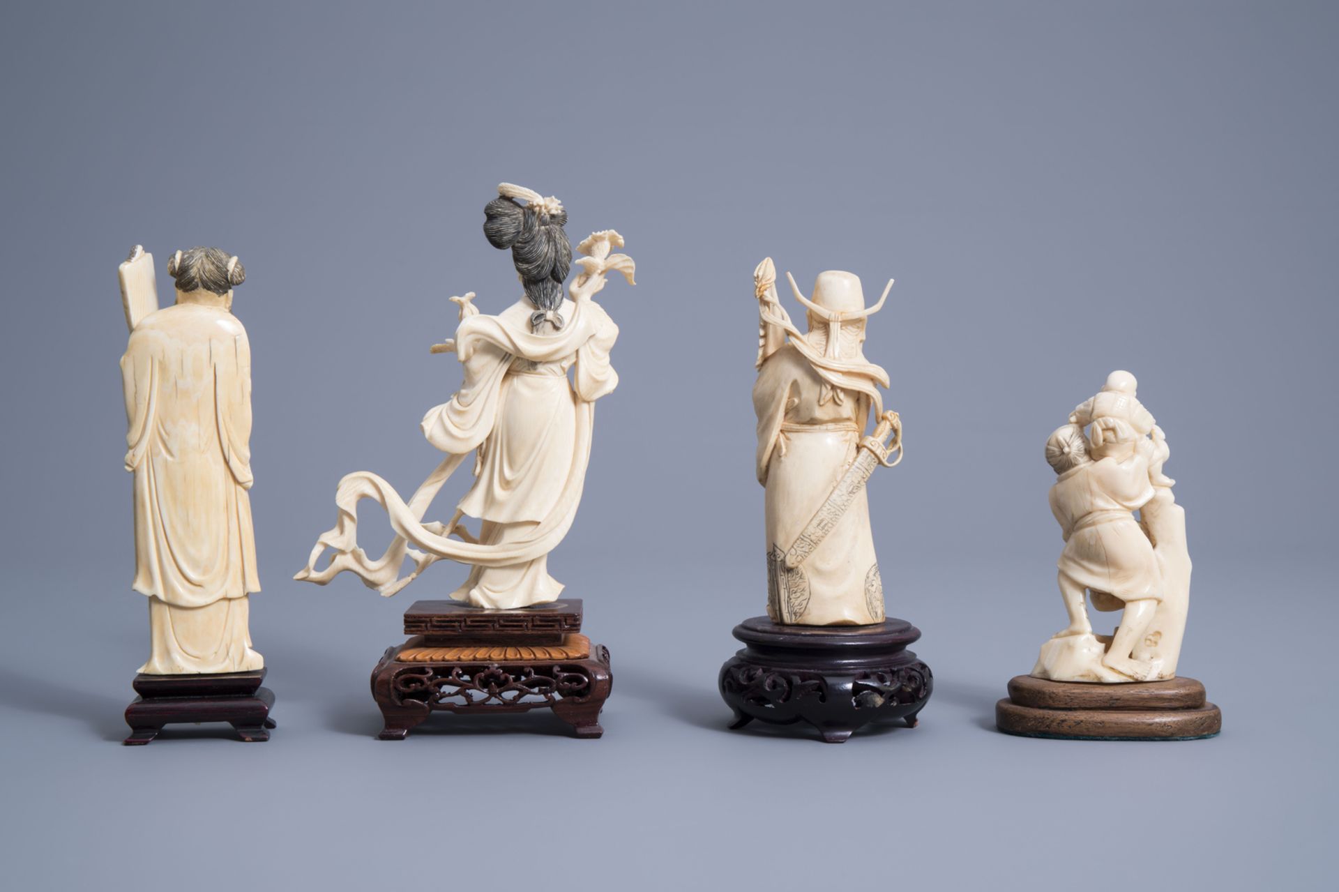 Four Chinese carved ivory figures, 19th/20th C. - Image 4 of 7