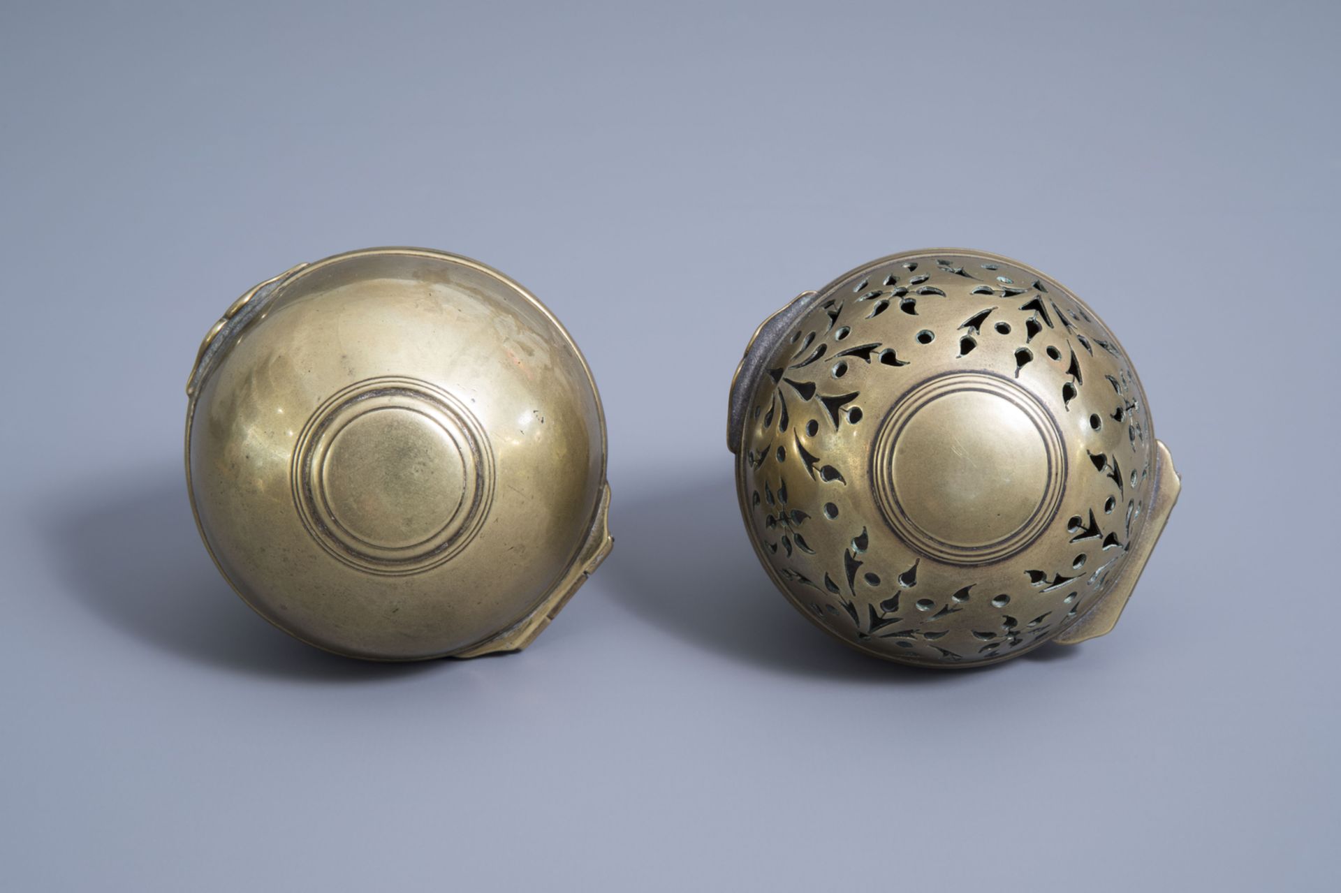Two French Baroque sphere shaped hand warmers, ca. 1700 - Image 7 of 9