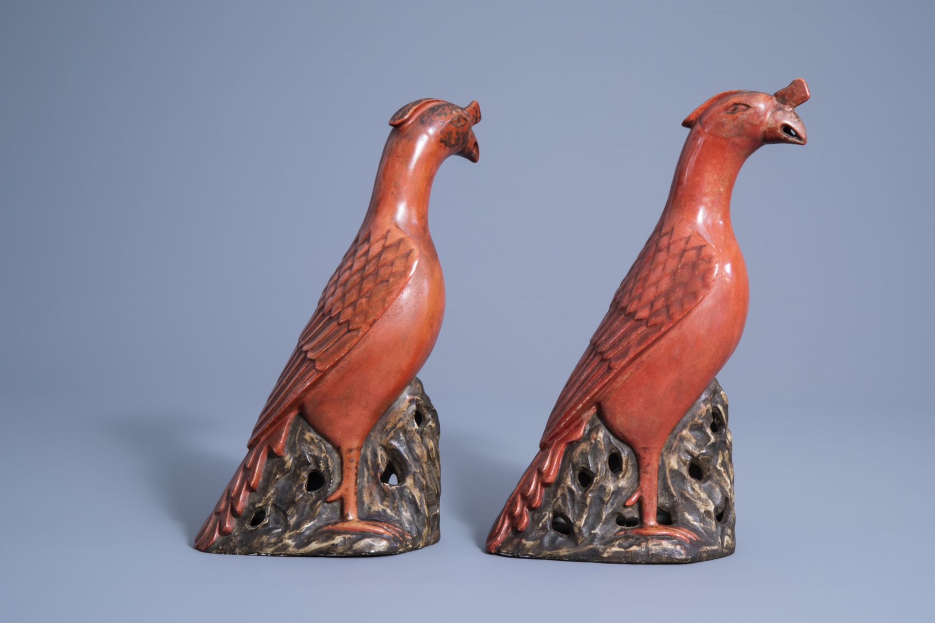 A pair of Chinese coral red and brown models of parrots, 20th C. - Image 2 of 7