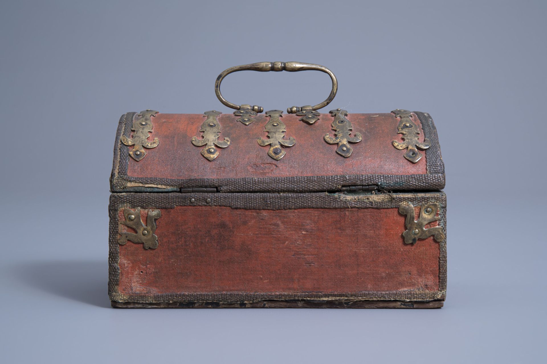 A French brass mounted and lined wooden jewelry or valuables box, 18th C. - Image 4 of 8