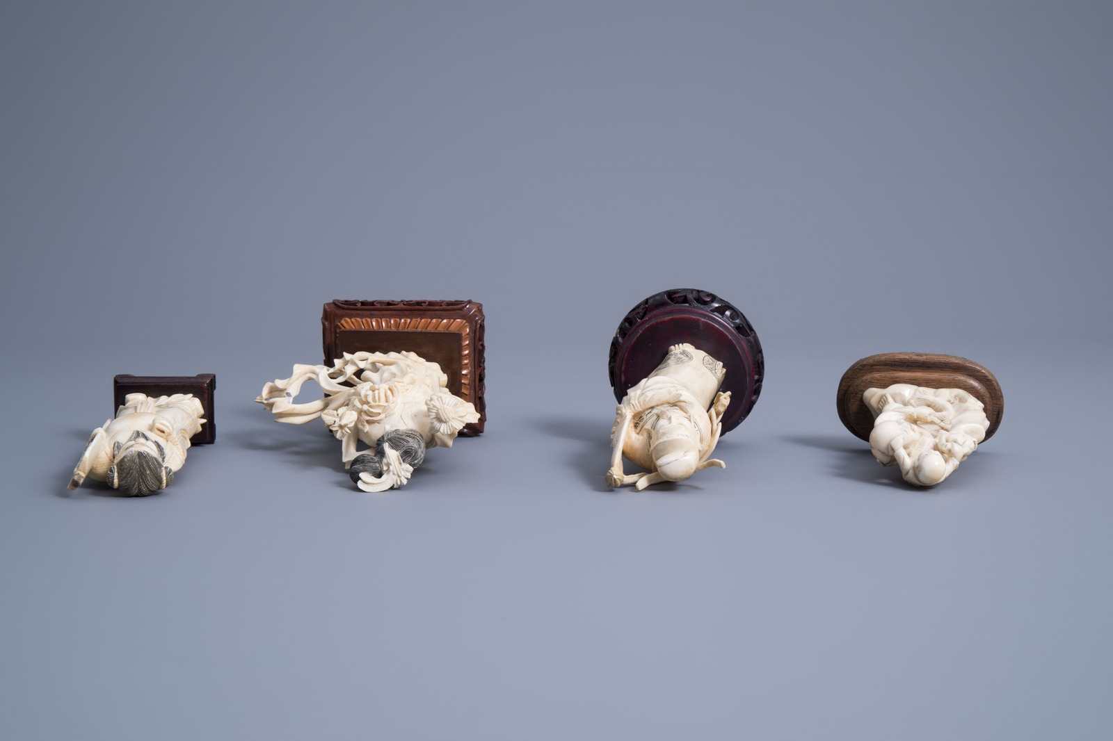 Four Chinese carved ivory figures, 19th/20th C. - Image 7 of 7