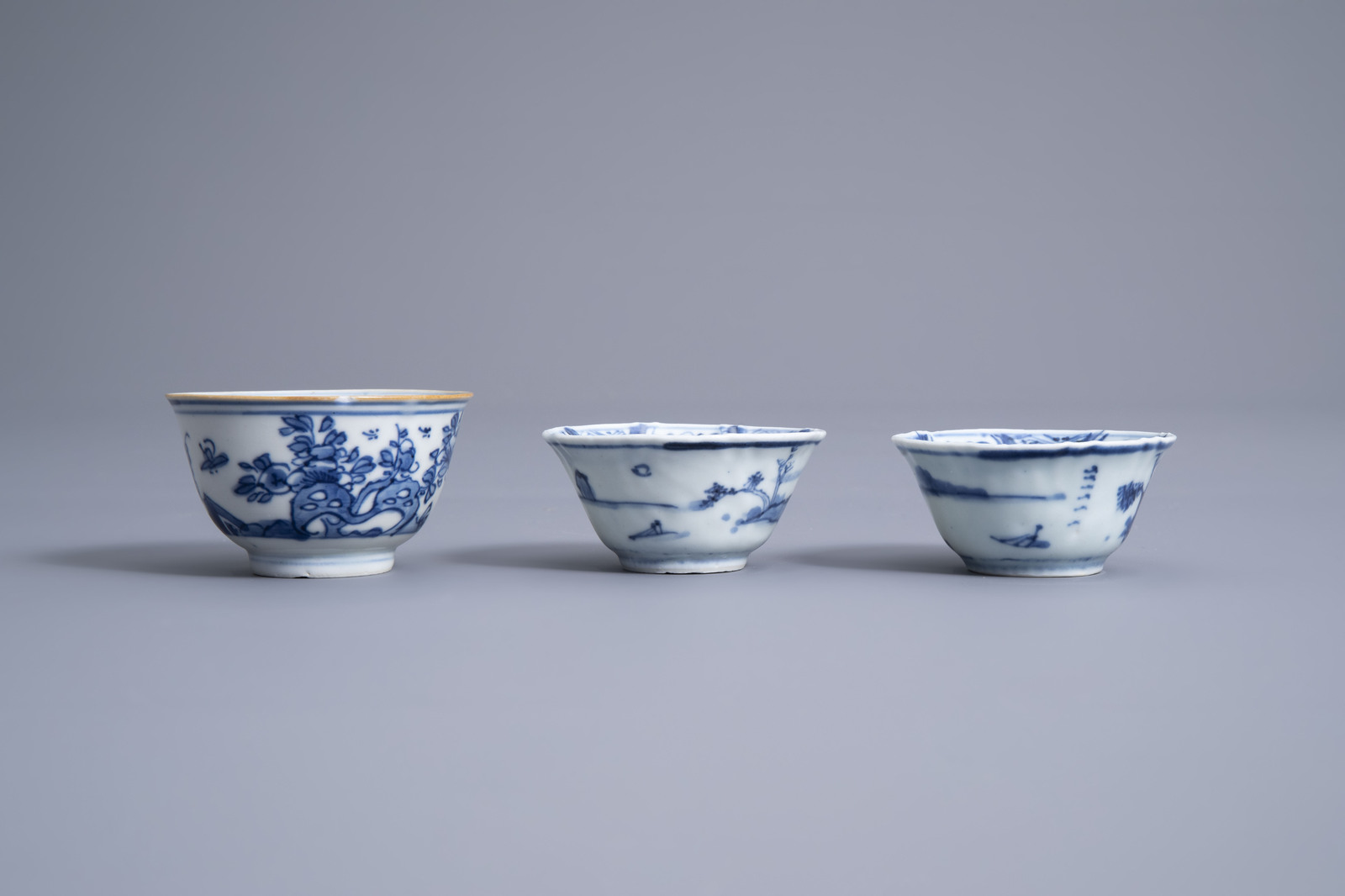Nine Chinese blue and white cups and fourteen saucers, Kangxi - Image 14 of 16