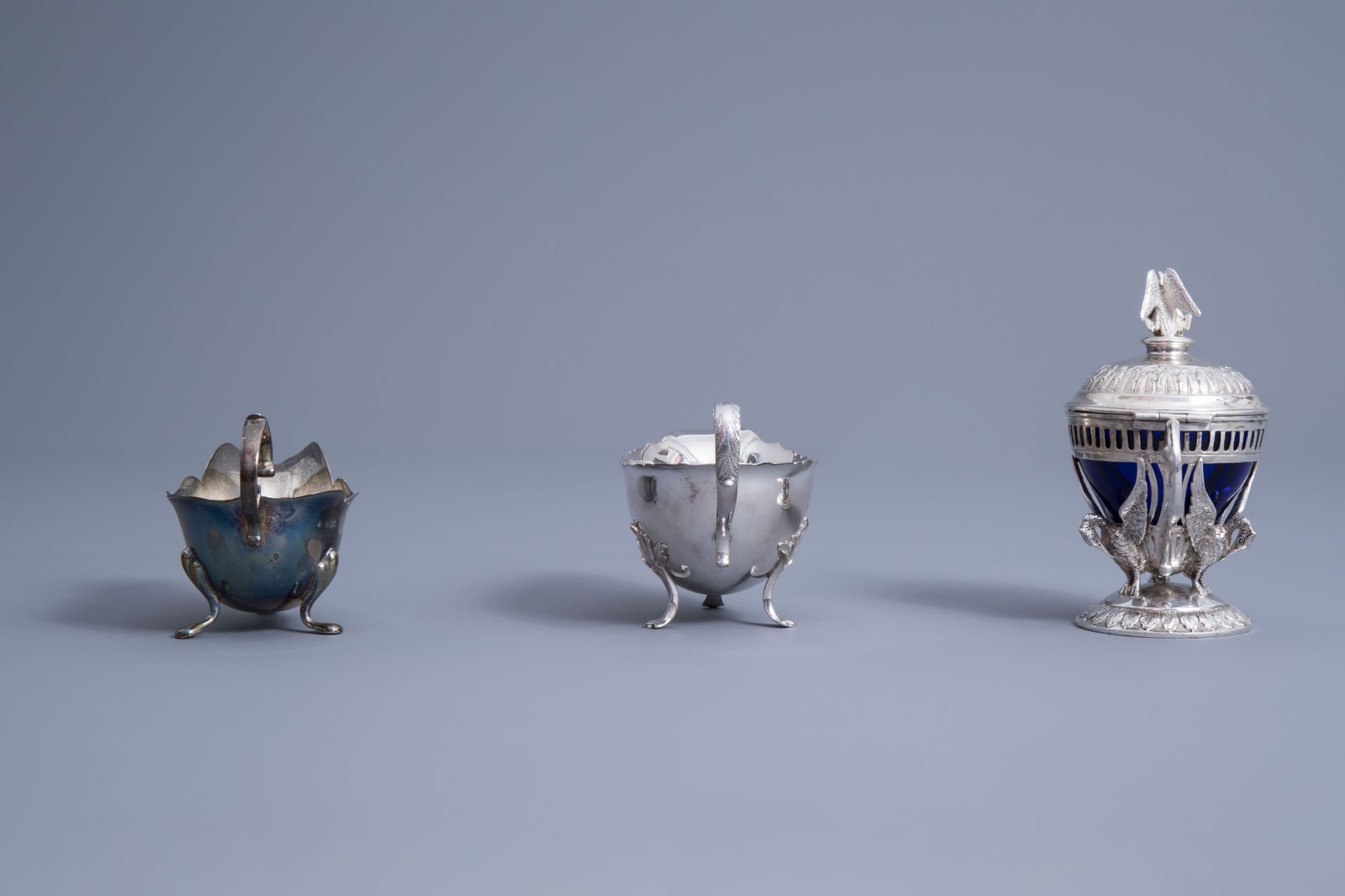 An interesting and varied collection of silver table objects, various origins, 19th/20th C. - Image 11 of 22