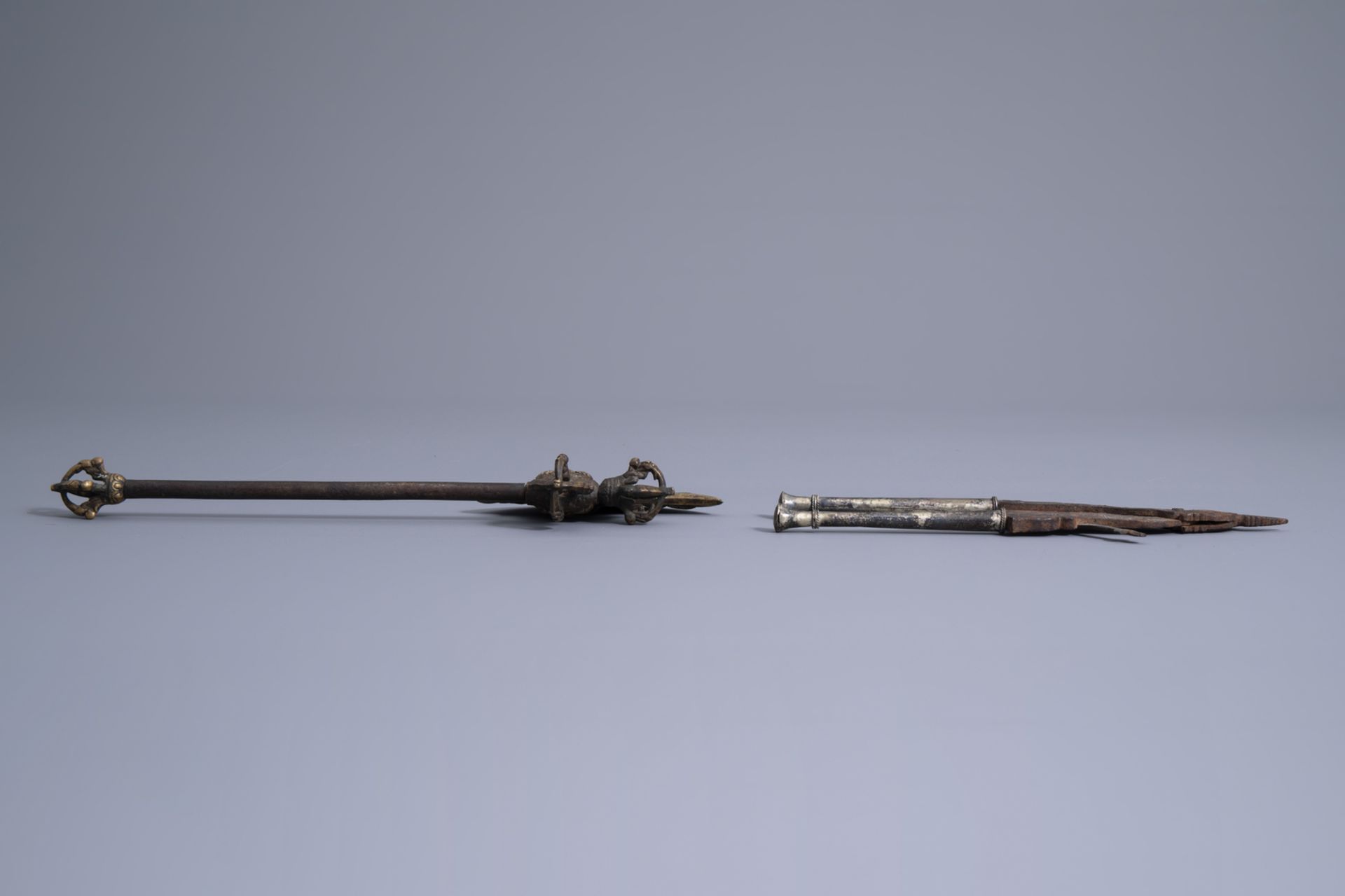 Three Tibetan miniature weapons, an Indonesian betel nut cracker and a kris, 19th/20th C. - Image 5 of 11