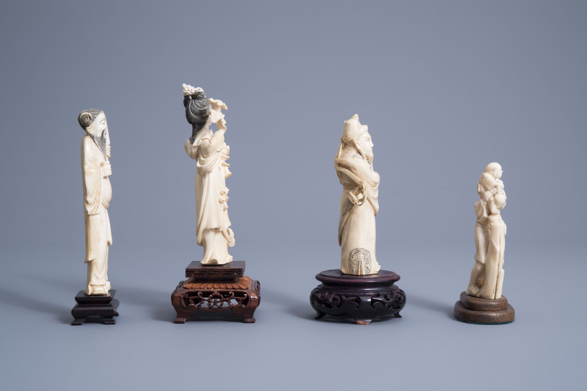 Four Chinese carved ivory figures, 19th/20th C. - Image 3 of 7