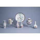 A varied collection of Chinese Nanking crackle glazed and Canton famille rose porcelain, 19th/20th C