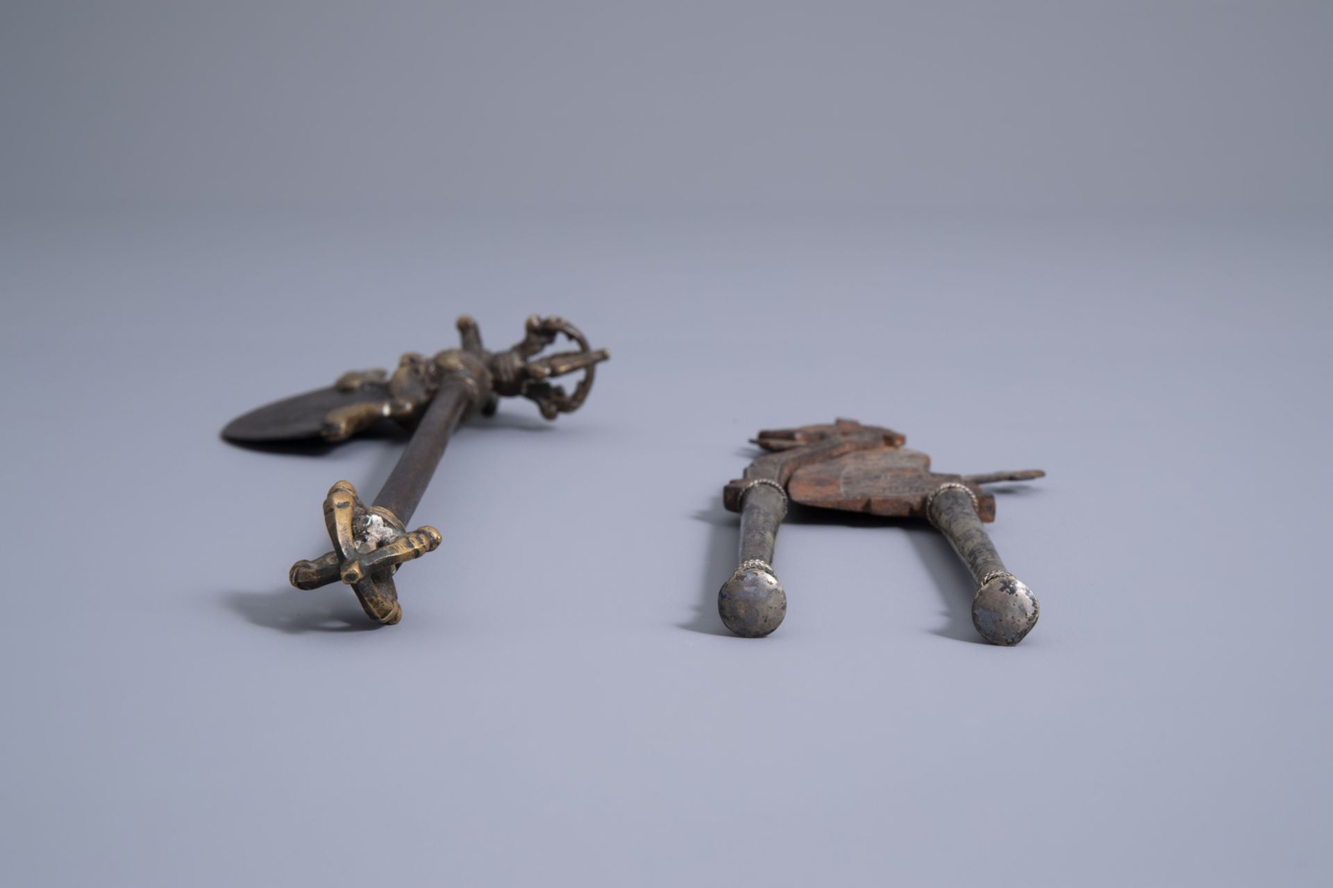 Three Tibetan miniature weapons, an Indonesian betel nut cracker and a kris, 19th/20th C. - Image 6 of 11