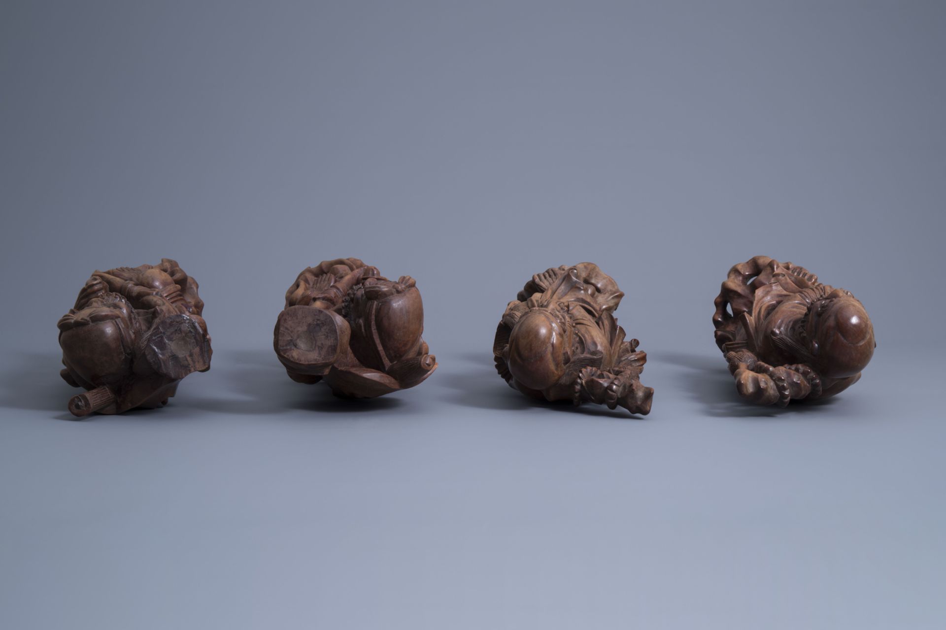 Four Chinese carved wooden figures of immortals, 19th/20th C. - Image 7 of 7