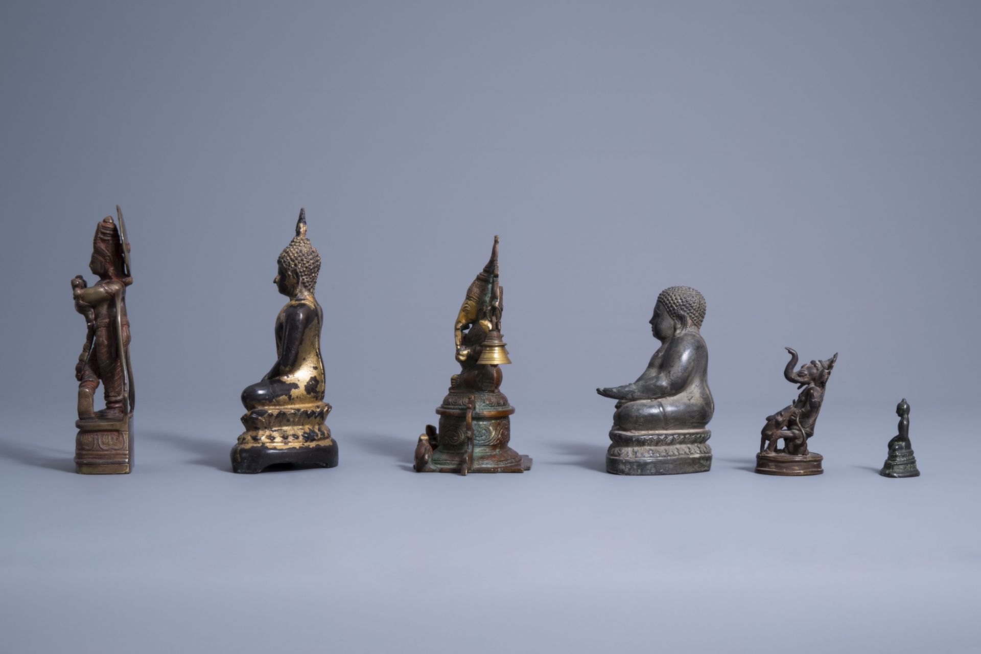 Six Asian bronze figures of Buddhist and Hindu deities, 19th/20th C. - Image 5 of 7