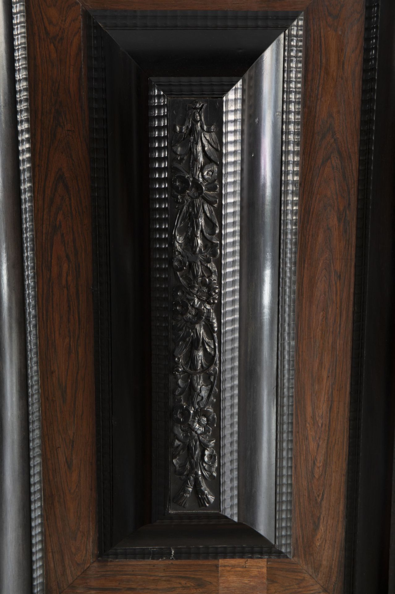 A Dutch two-door ebonized and rosewooden 'Kussenkast' cupboard, ca. 1700 - Image 7 of 10