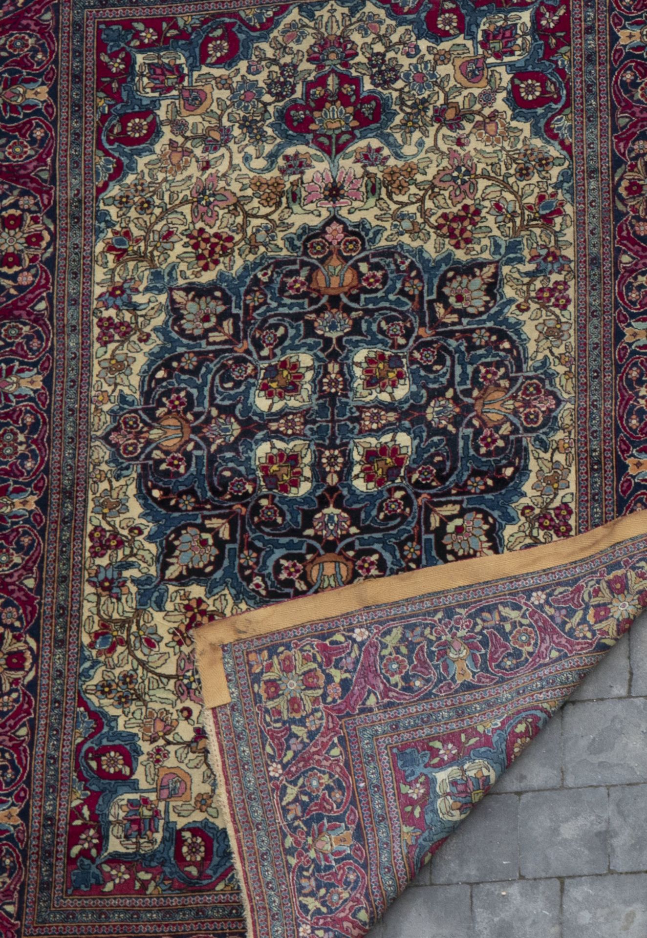 Two Oriental rugs with floral design, wool and silk on cotton, 20th C. - Image 4 of 4