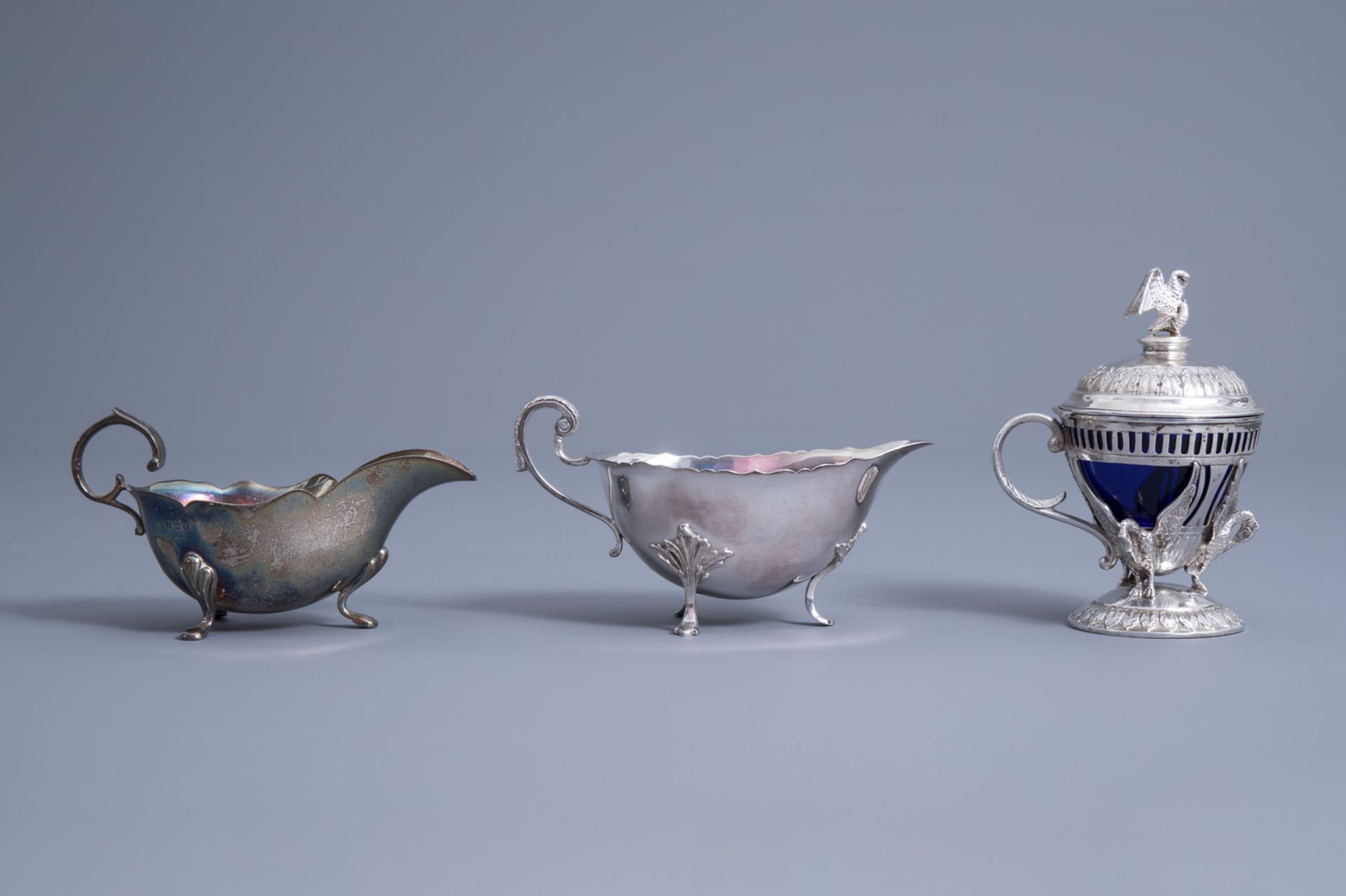 An interesting and varied collection of silver table objects, various origins, 19th/20th C. - Image 10 of 22