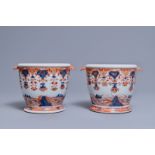 A pair of Chinese Imari style coolers, Kangxi/Qianlong