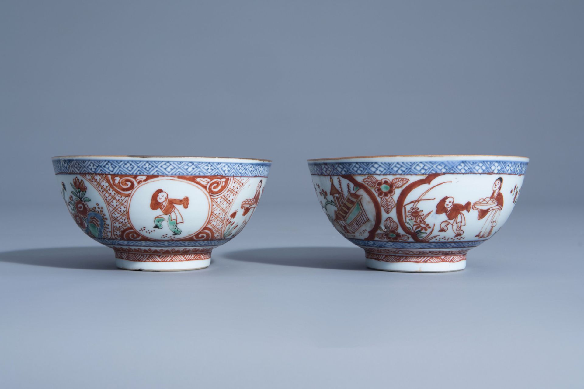 Two Dutch-decorated 'Amsterdams bont' blue and white Chinese bowls, Kangxi - Image 5 of 7