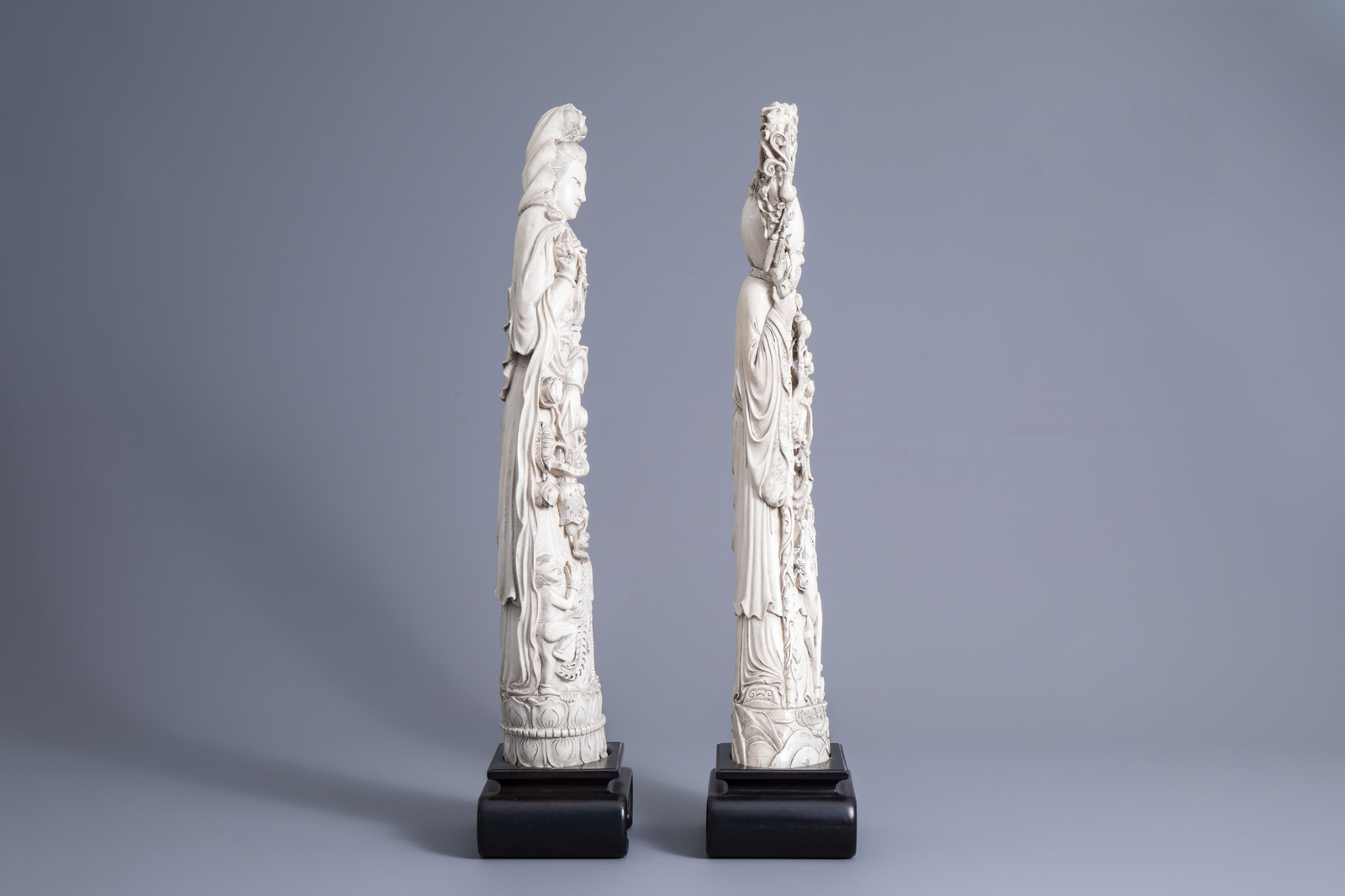 Two large Chinese carved ivory figures of immortals, early 20th C. - Image 3 of 7