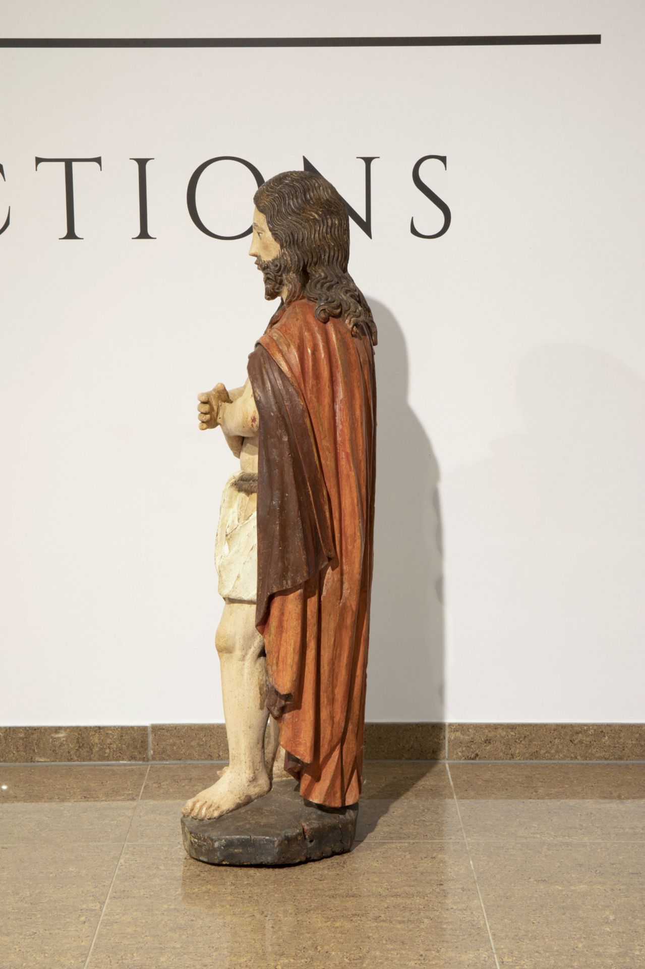 A carved and polychrome painted wooden standing Christ, probably Germany, ca. 1500 - Image 5 of 7
