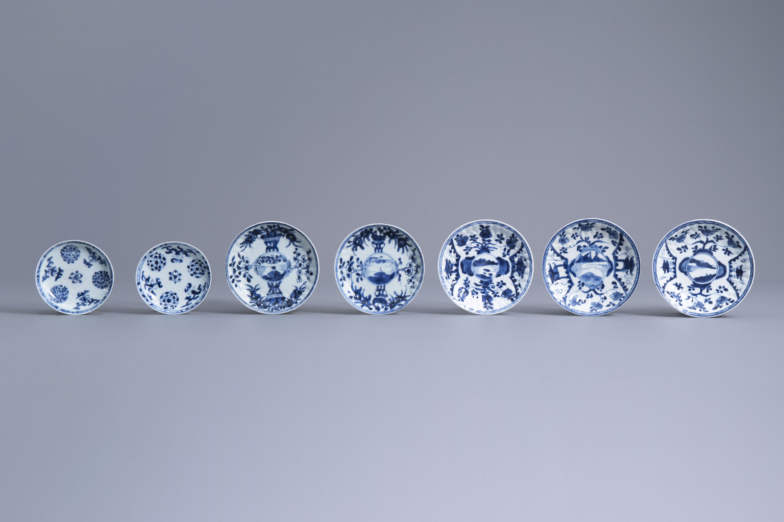 Nine Chinese blue and white cups and fourteen saucers, Kangxi - Image 4 of 16