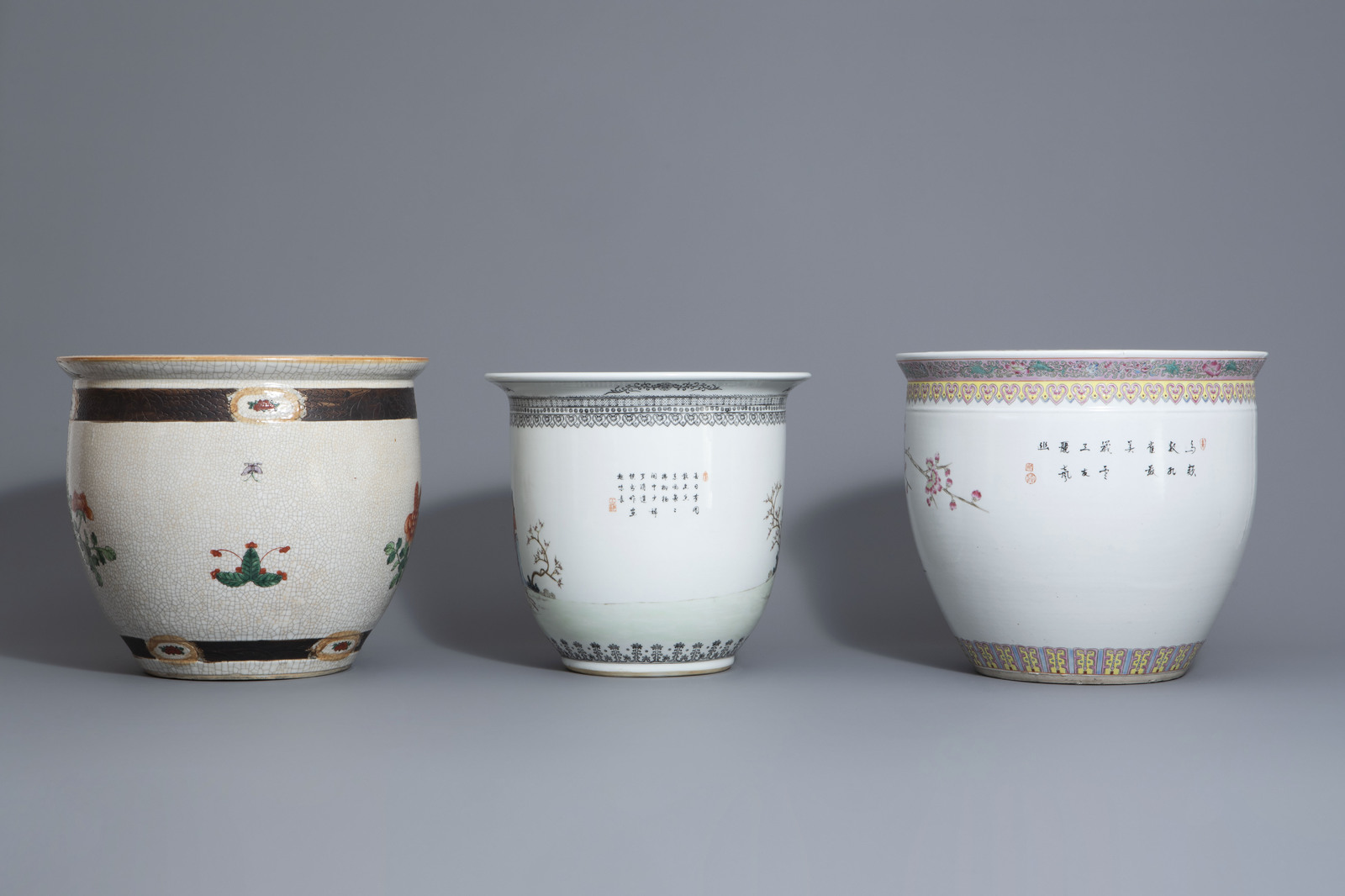 Three Chinese famille rose and Nanking crackle glazed fish bowls and jardinires, 19th/20th C. - Image 4 of 9