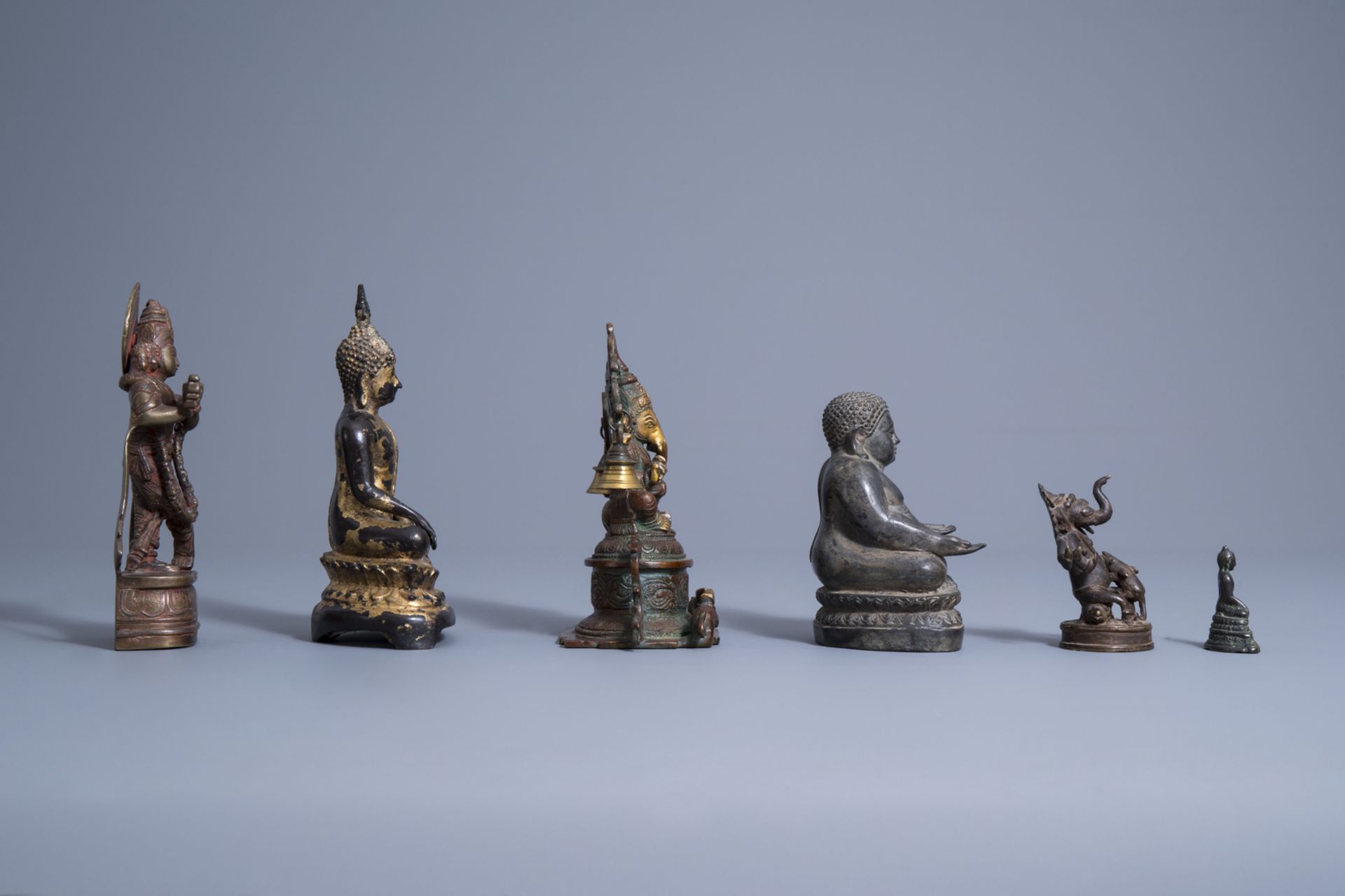 Six Asian bronze figures of Buddhist and Hindu deities, 19th/20th C. - Image 3 of 7