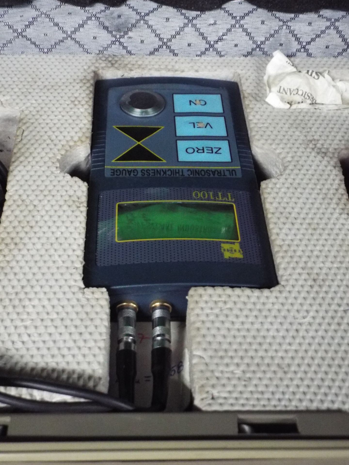 TIME TT100 DIGITAL ULTRASONIC THICKNESS GAUGE - Image 2 of 3