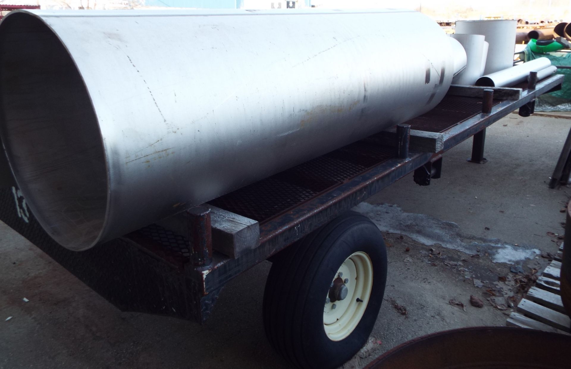 8'X16' SINGLE AXLE FLATBED YARD TRAILER (NO CONTENTS) (NOT REGISTERED, NOT ROAD WORTHY) (DELAYED - Image 3 of 3