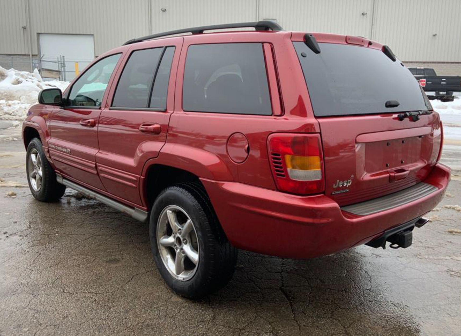 JEEP (2002) GRAND CHEROKEE OVERLAND 4X4 SUV WITH 4.7L 8 CYLINDER ENGINE, AUTOMATIC TRANSMISSION, - Image 3 of 11