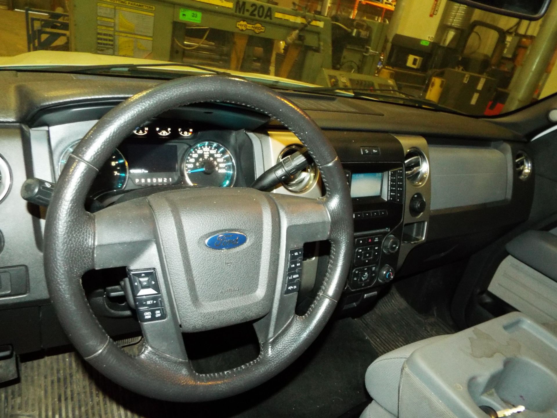 FORD (2014) F150 XLT PICKUP TRUCK WITH 5.0L 8 CYLINDER ENGINE, AUTOMATIC TRANSMISSION, 4X4, A/C, - Image 5 of 10