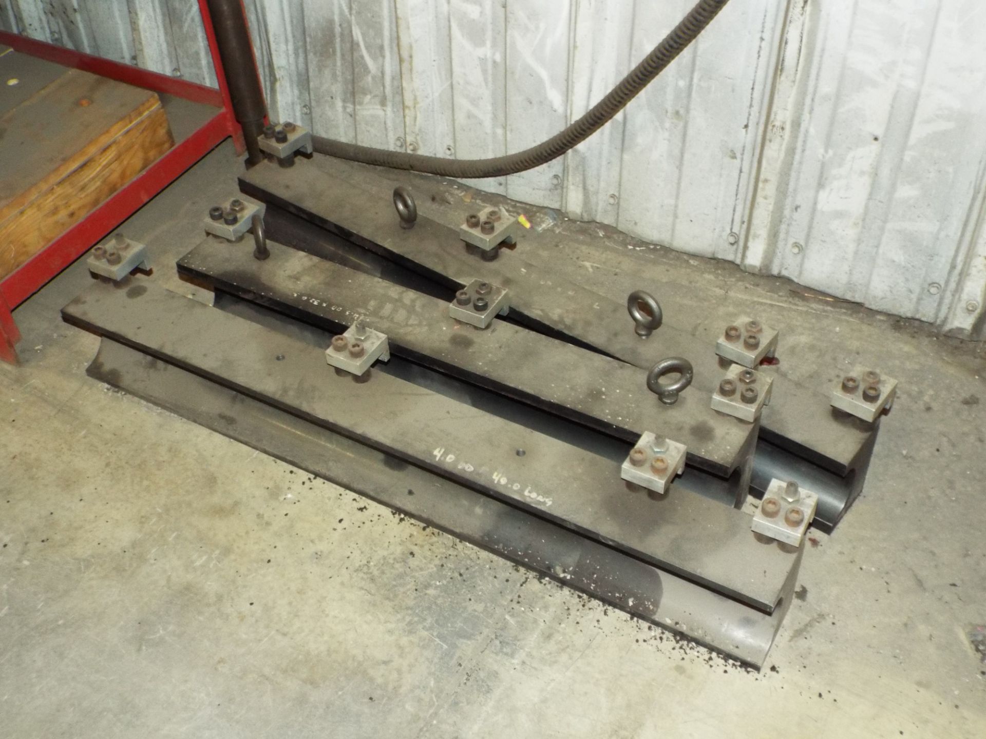 LOT/ CRATE WITH BENDING DIES AND TOOLING - Image 3 of 3