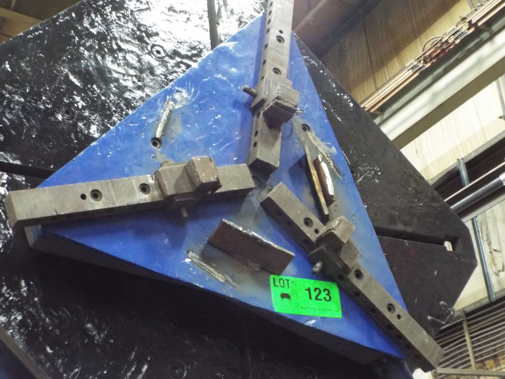 IRCO 34" 3 JAW GRIPPER CHUCK (CI) [RIGGING FEE FOR LOT #123 - $25 USD PLUS TAXES]