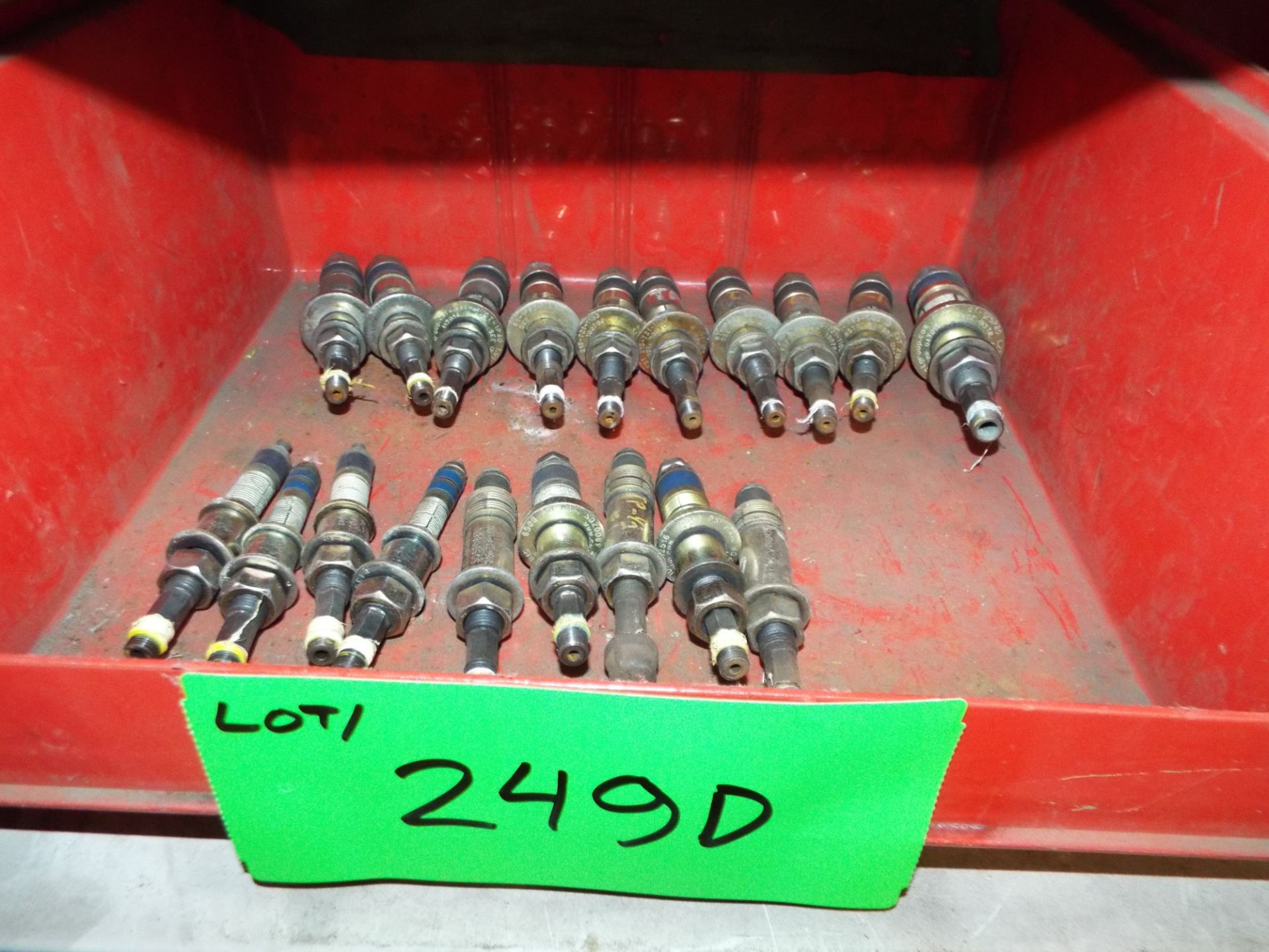 LOT/ (19) GRIPTIGHT HIGH PRESSURE TEST PLUGS - VARIOUS SIZES