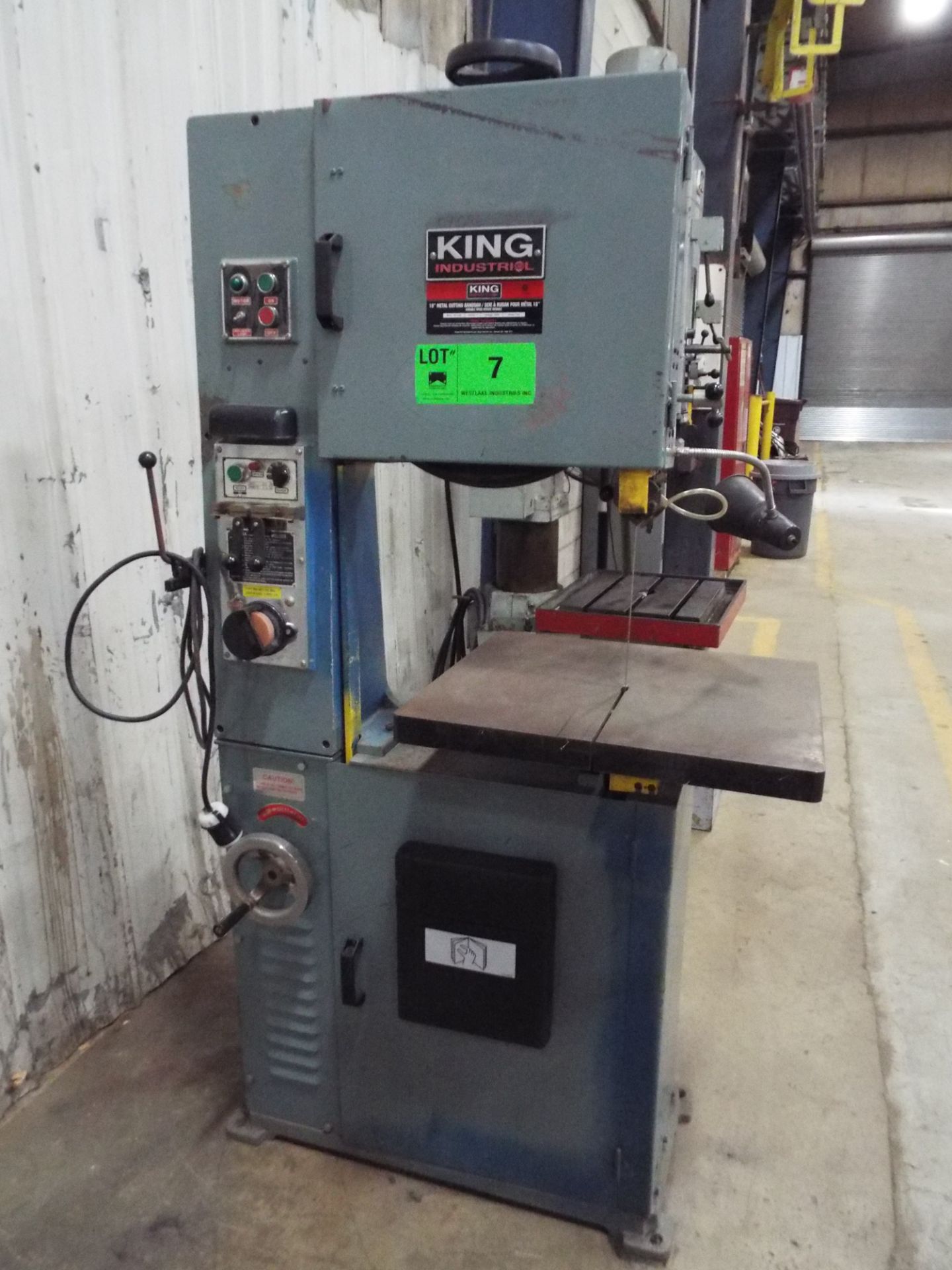 KING INDUSTRIAL KC-450 18" METAL CUTTING VERTICAL BAND SAW WITH 20"X22" TABLE, 18" THROAT, 10"