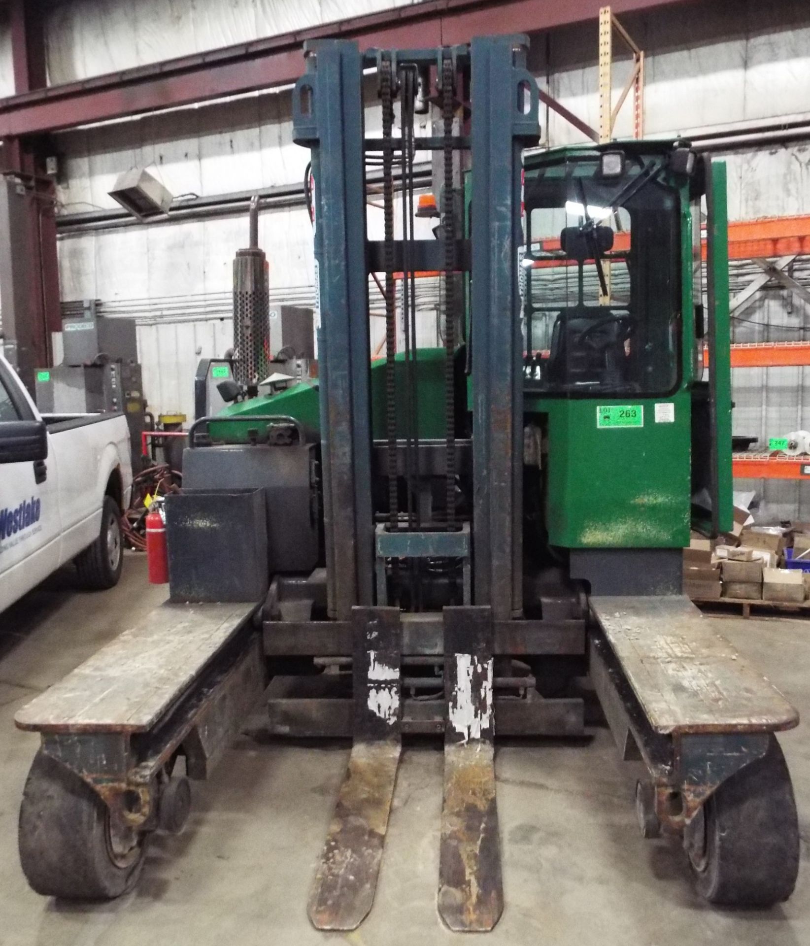COMBILIFT (2006) CL22100LC48 LPG SIDE LOADER FORKLIFT WITH 10,000 LB. CAPACITY, 168" VERTICAL LIFT, - Image 2 of 10