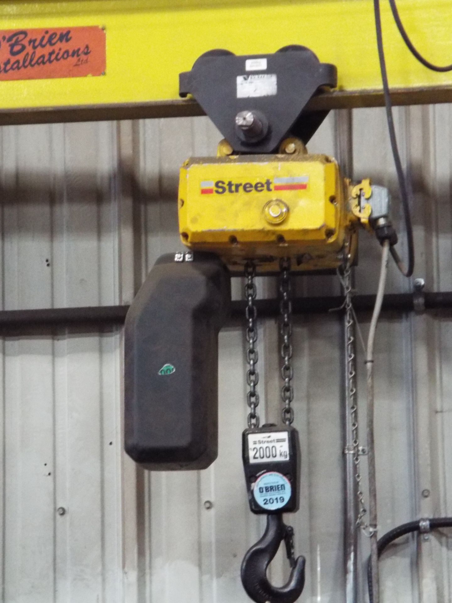 O'BRIEN 2 TON CAPACITY WALL MOUNTED JIB ARM WITH STREET 2 TON ELECTRIC HOIST, S/N: N/A (CI) [RIGGING - Image 2 of 2