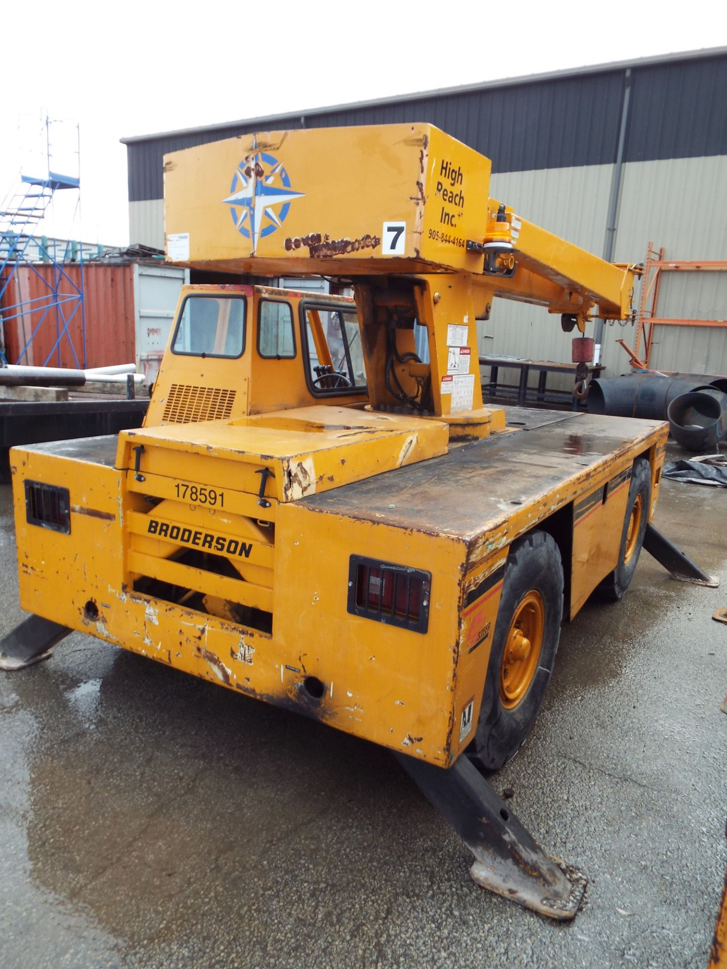 BRODERSON IC-80-2D DIESEL POWERED INDUSTRIAL CARRY DECK CRANE WITH 12,000 LB. CAPACITY 24' MAX. BOOM - Image 6 of 10