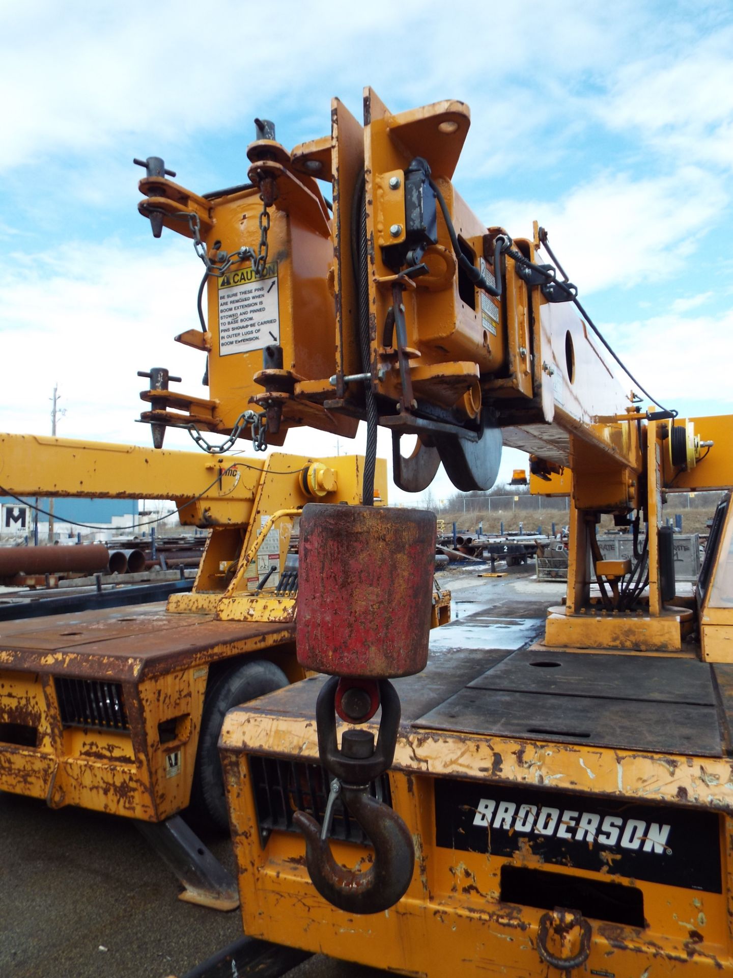 BRODERSON IC-80-2D DIESEL POWERED INDUSTRIAL CARRY DECK CRANE WITH 12,000 LB. CAPACITY 24' MAX. BOOM - Image 5 of 10