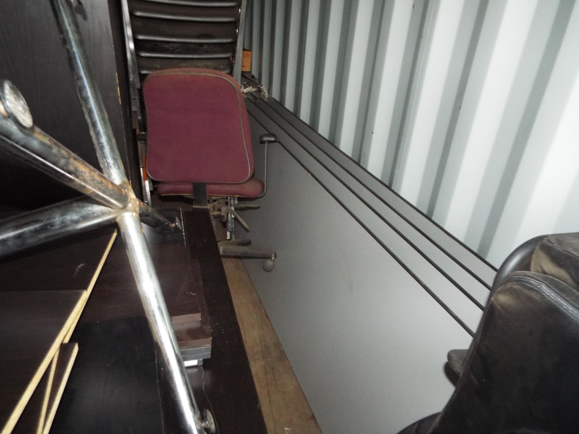 LOT/ CONTENTS OF SEA CONTAINER - OFFICE FURNITURE - Image 3 of 3
