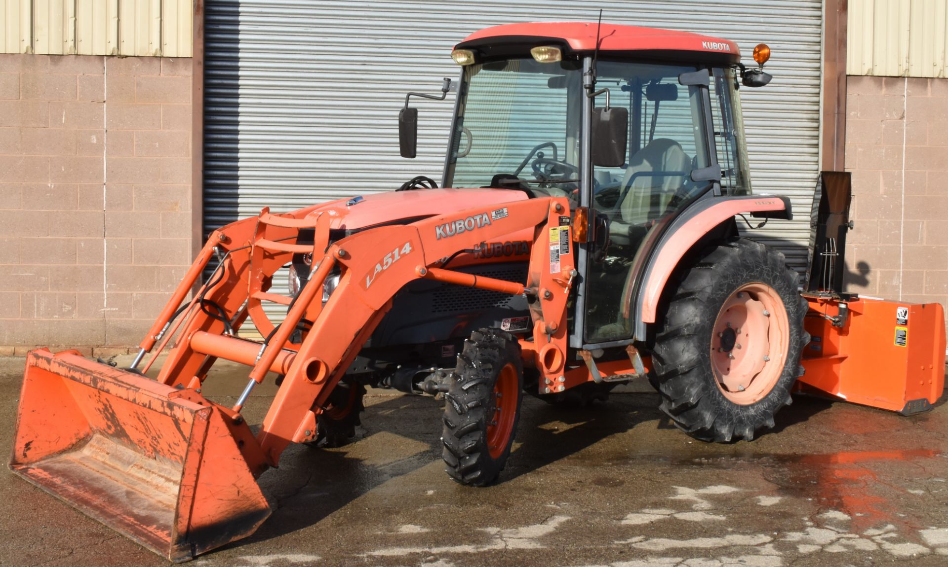 KUBOTA L3540 COMPACT UTILITY TRACTOR WITH KUBOTA 1.8L 3 CYLINDER DIESEL ENGINE, HST PLUS HYDROSTATIC