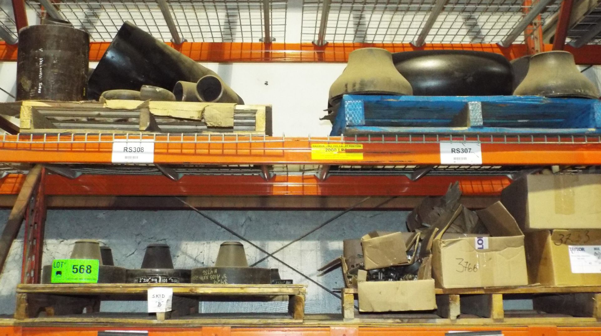 LOT/ CONTENTS OF RACK INCLUDING PIPES AND PIPE FITTING HARDWARE - Image 3 of 3