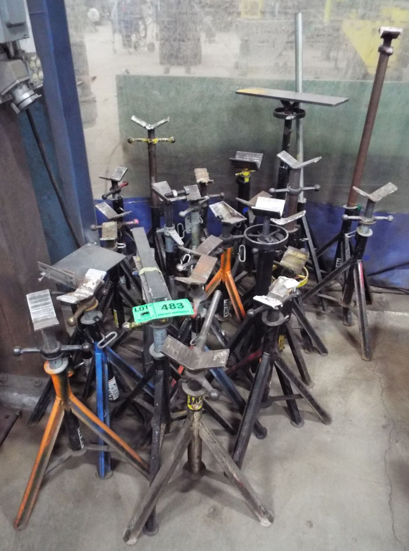 LOT/ PIPE/MATERIAL STANDS